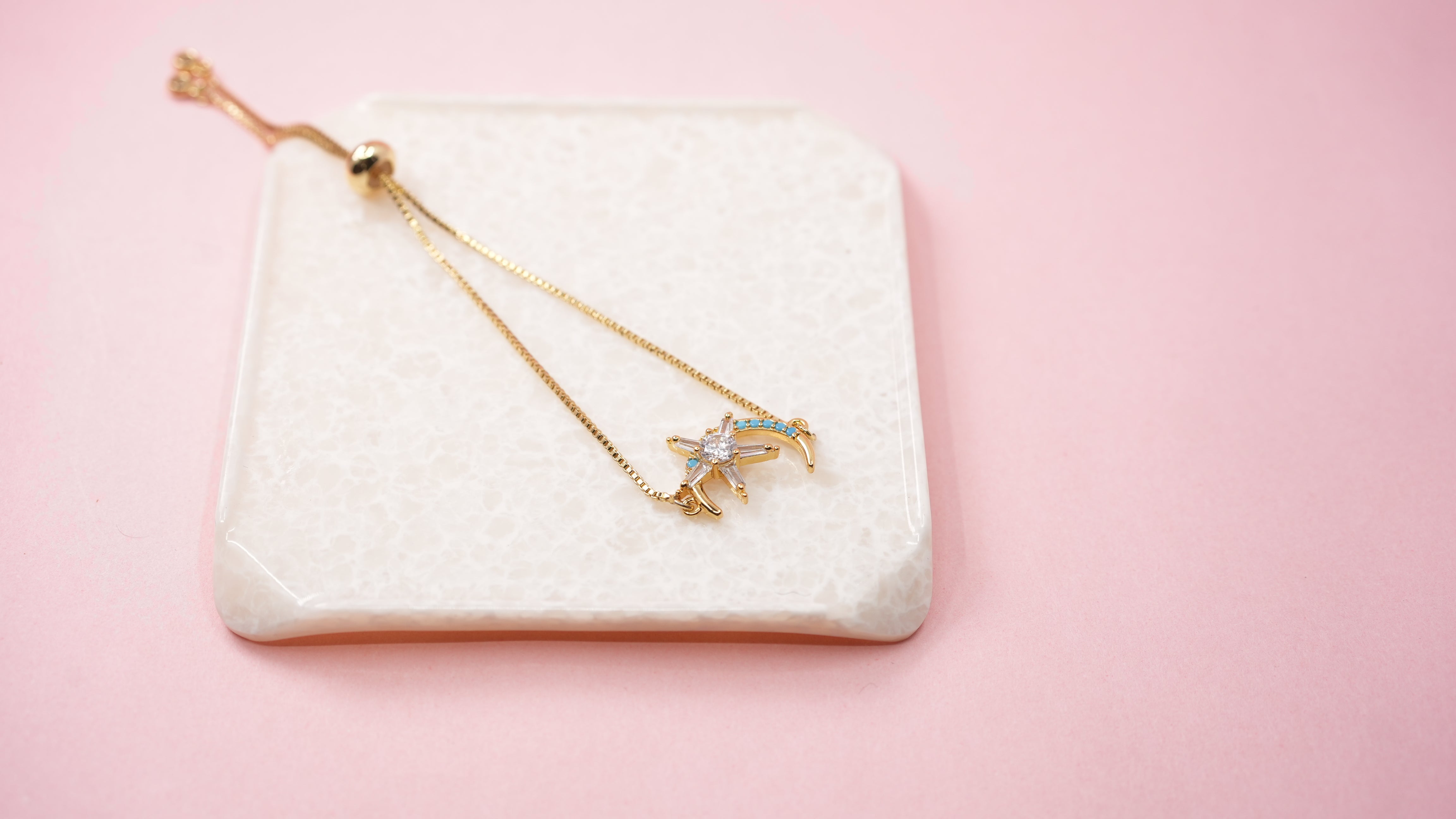 Moonstone gaze Gold