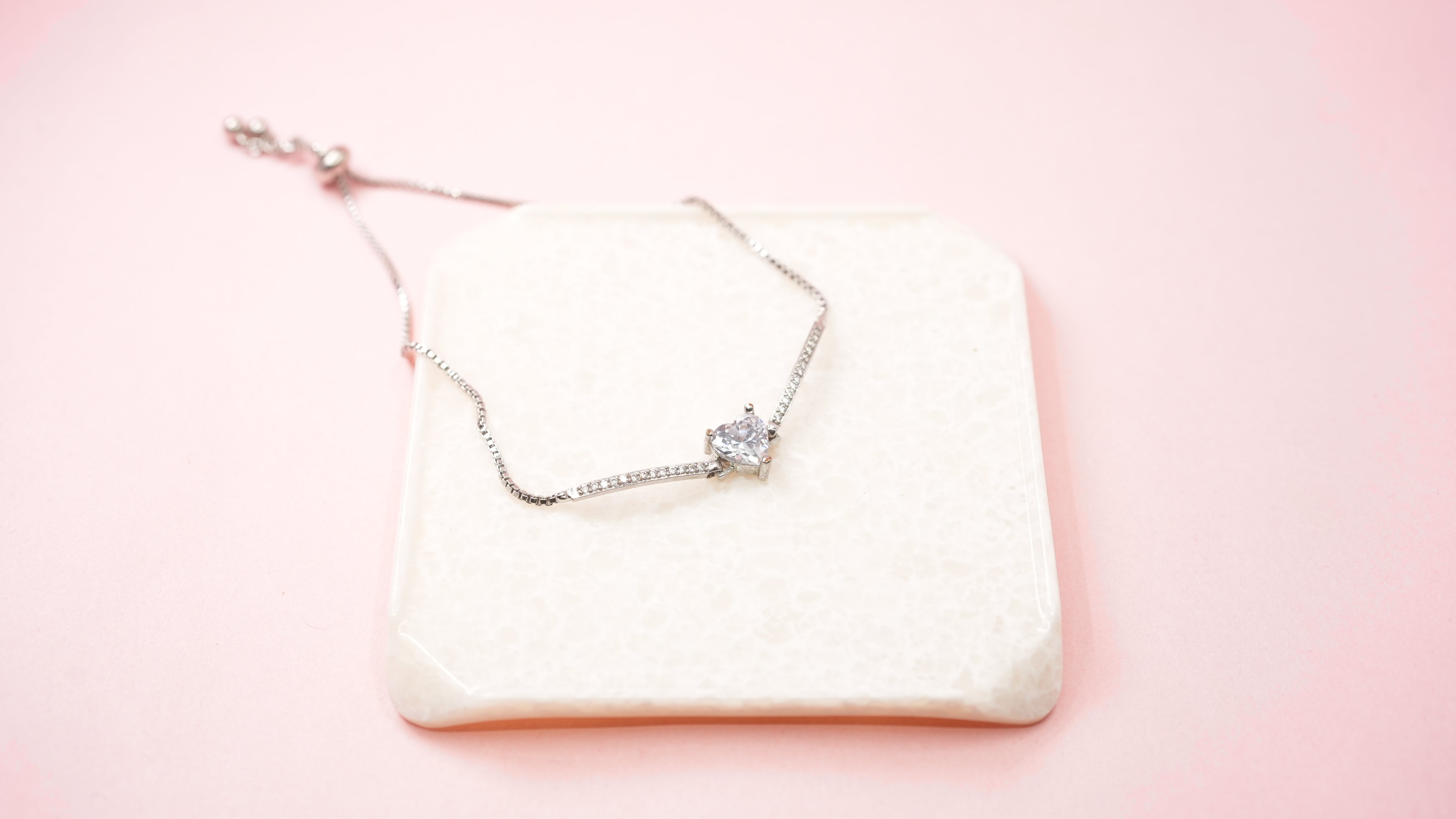Silver heart solitaire