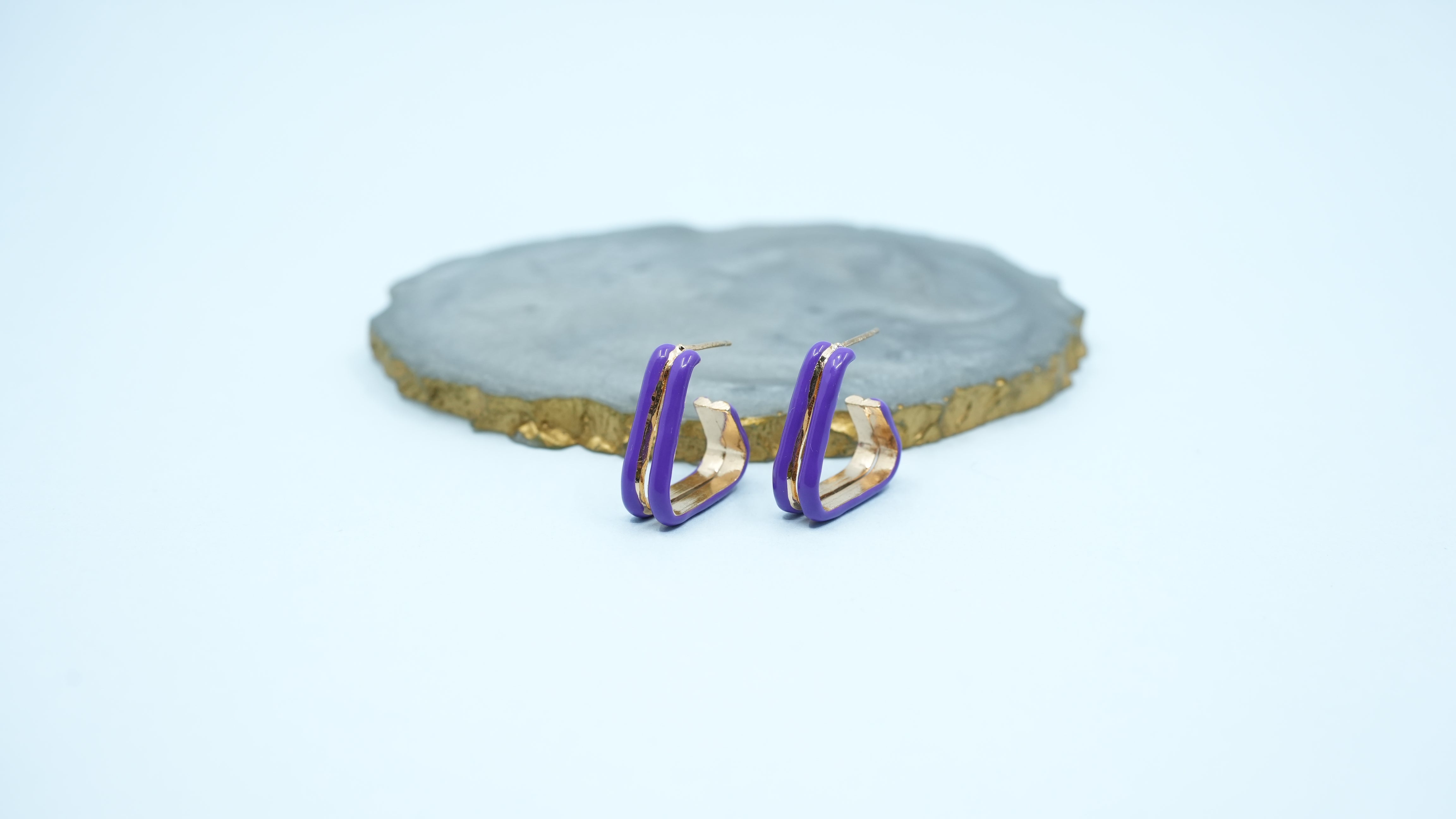 Purple pirism 3d