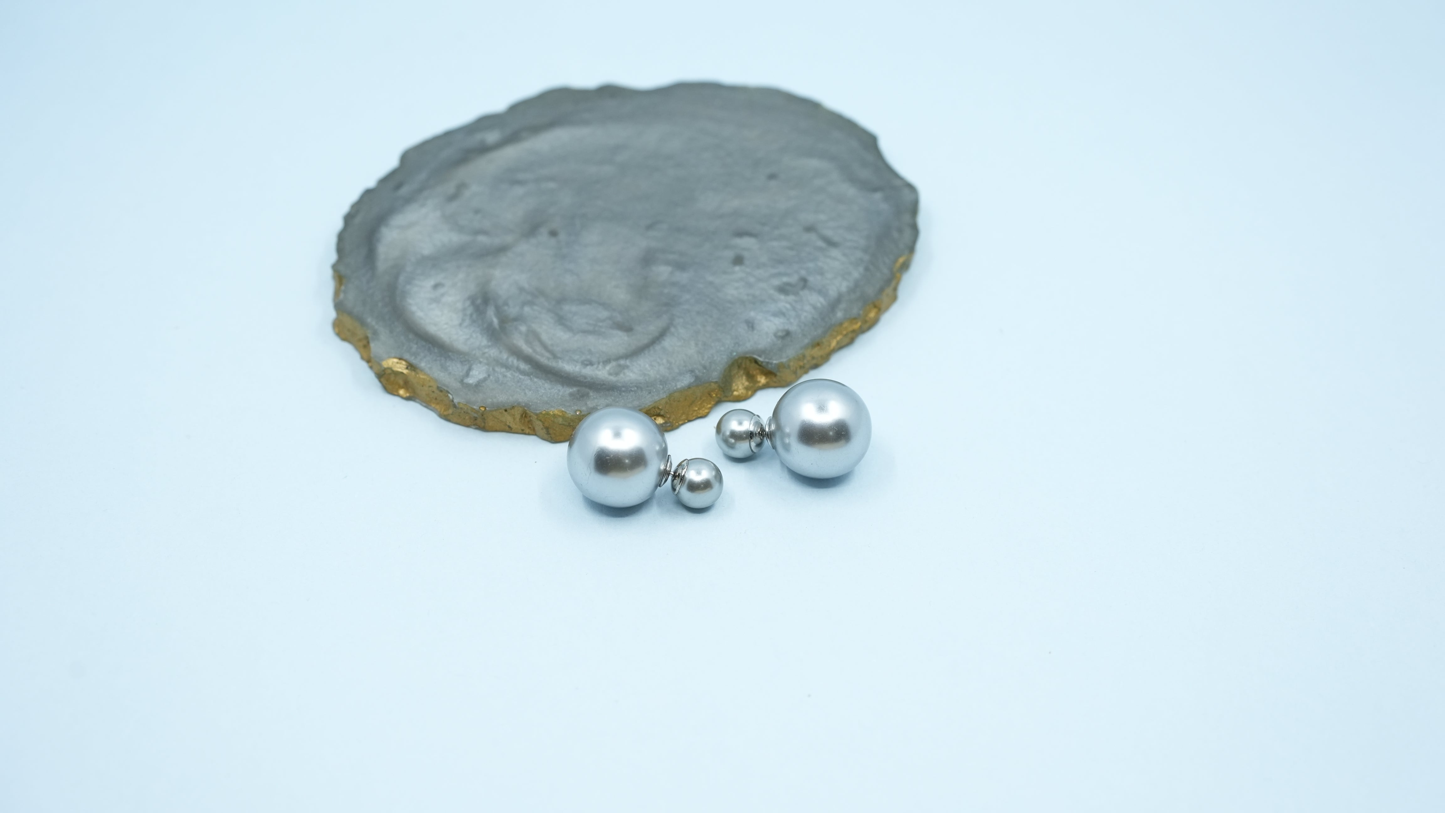 Pearl grey double trouble