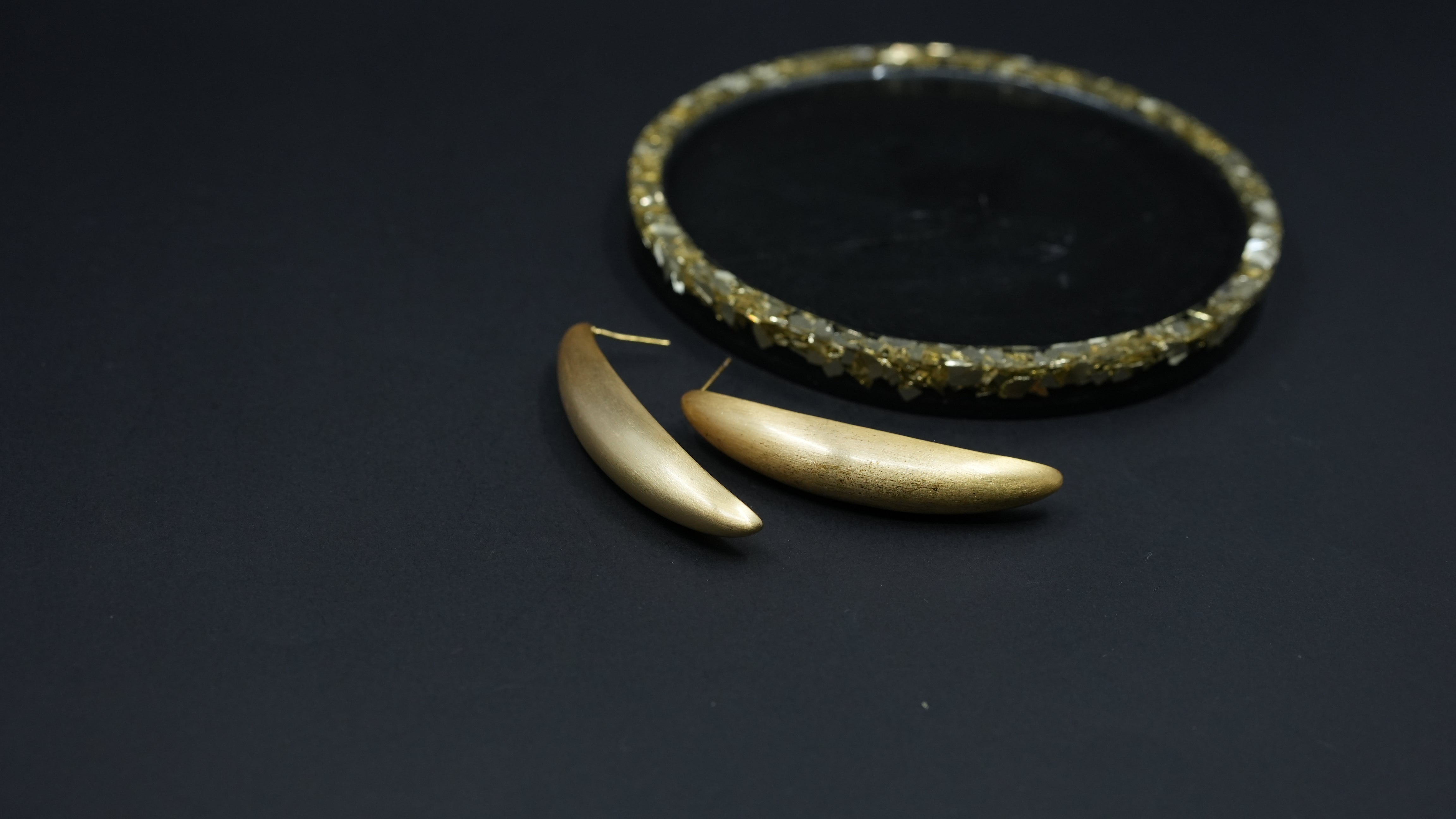 Matte slug gold