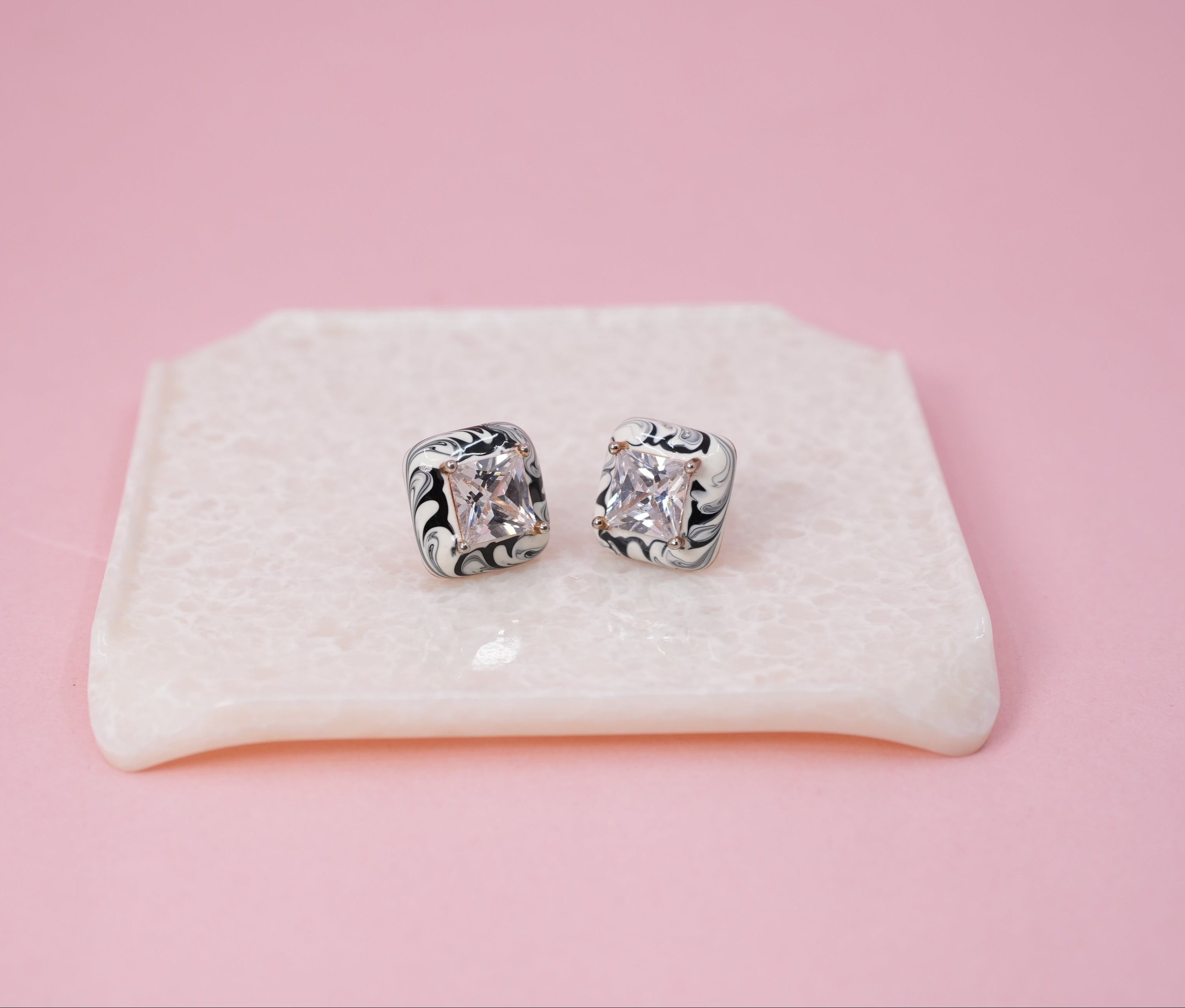 Cat charm stud