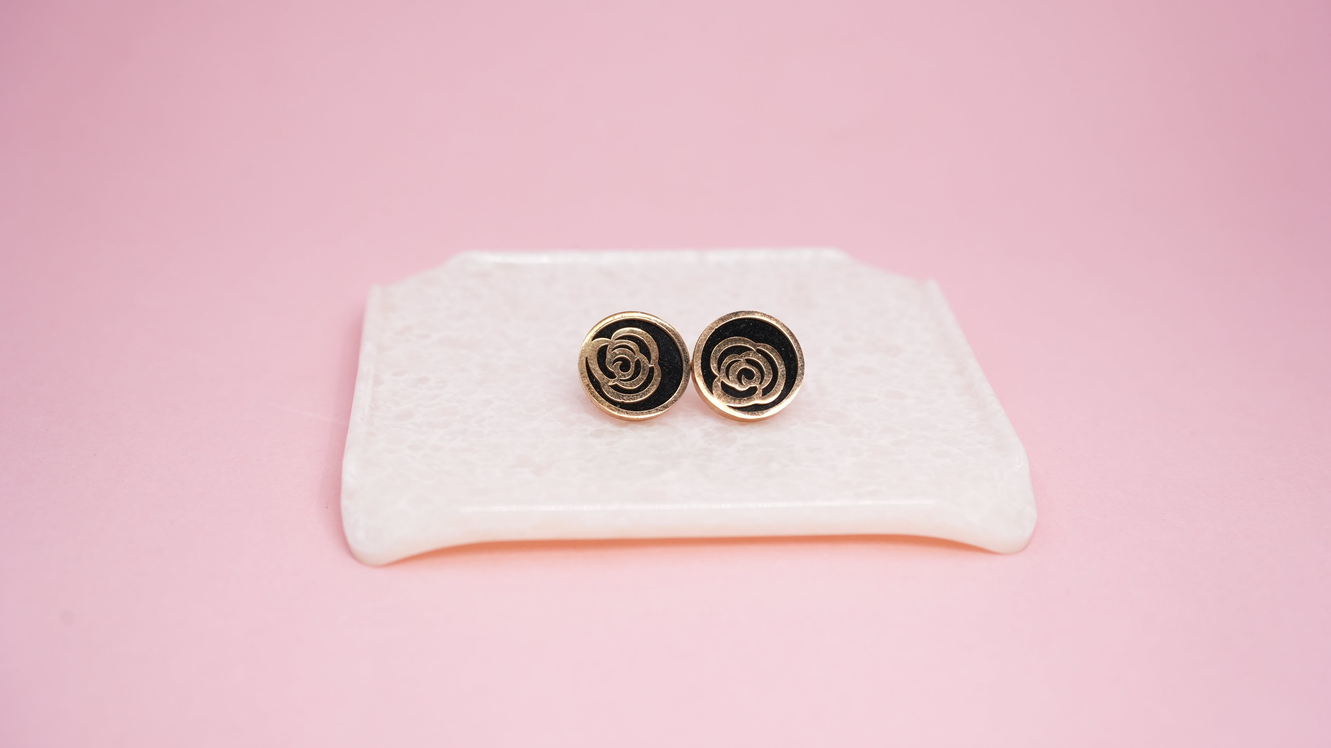 Rose swirl black