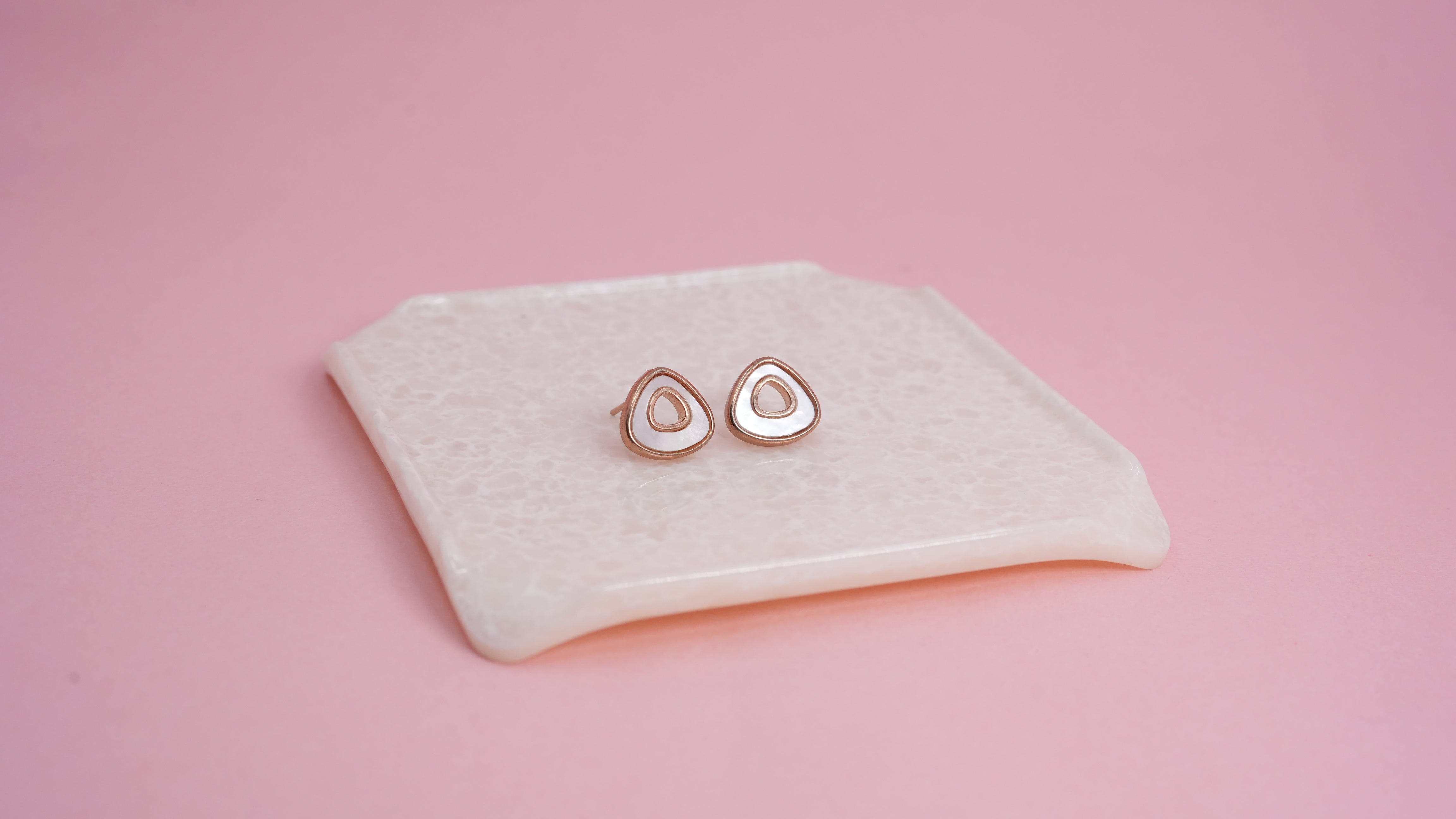 Shell triangle Rose gold