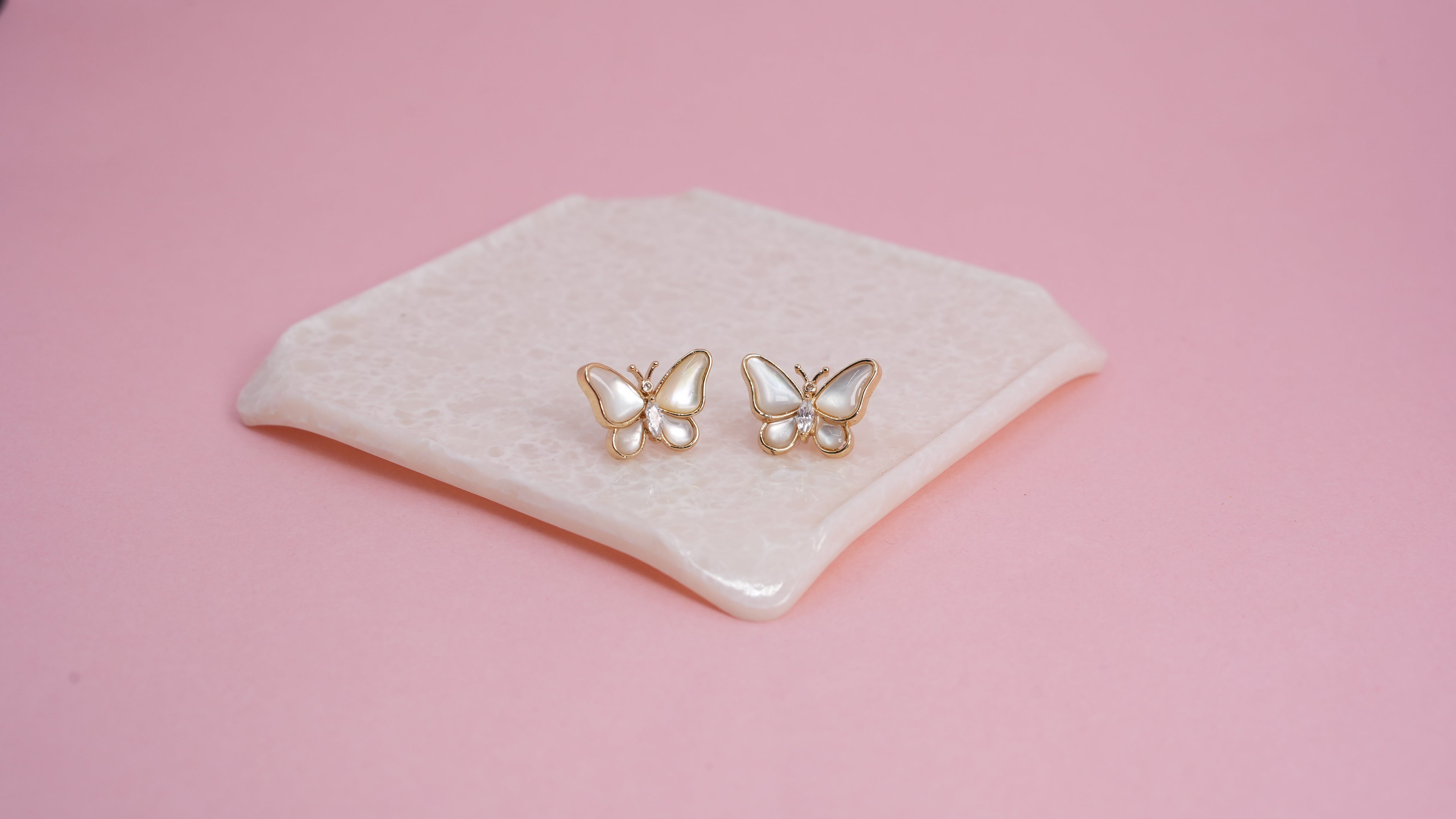 Butterfly pearl silver