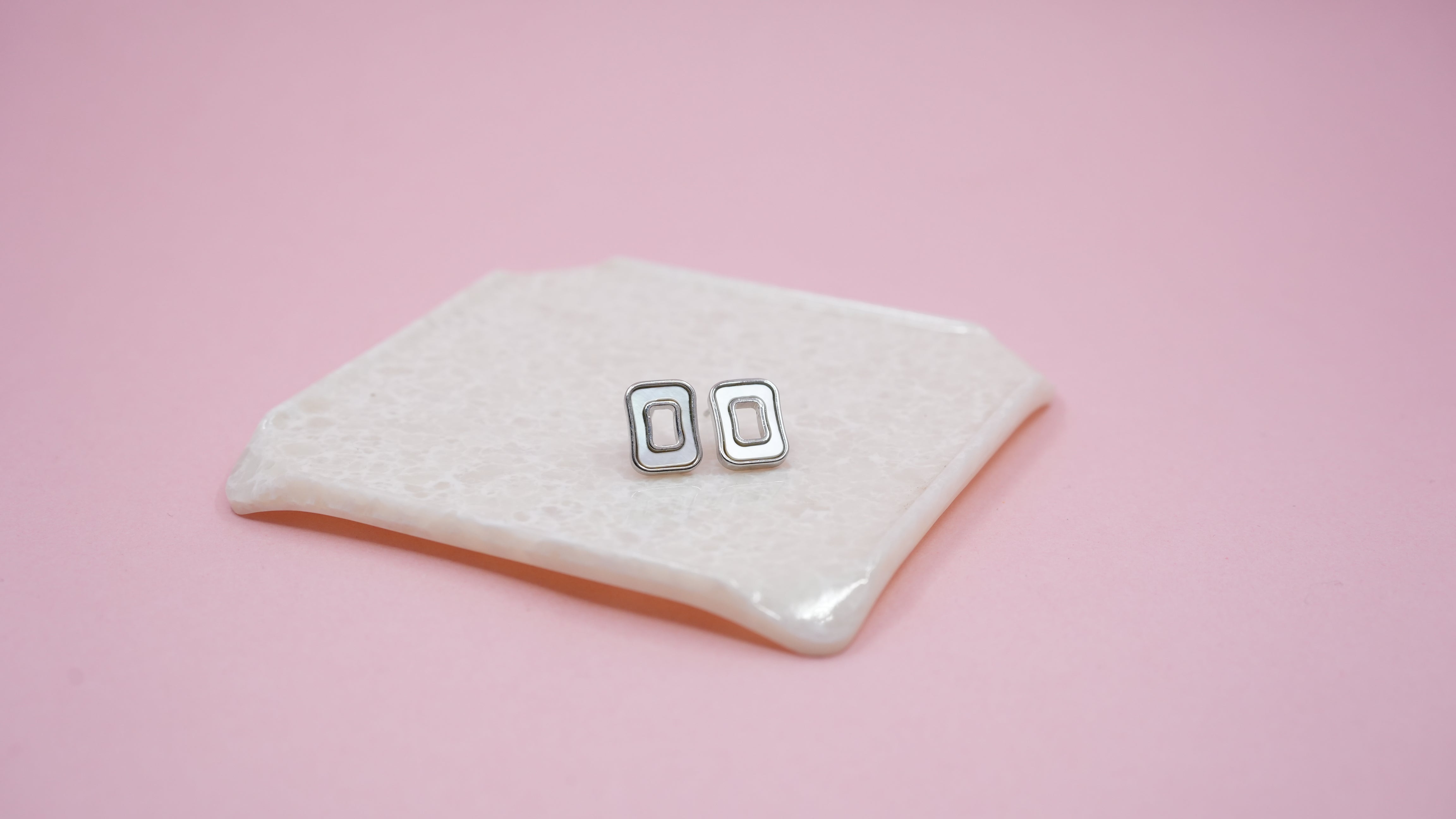 Silver rectangle