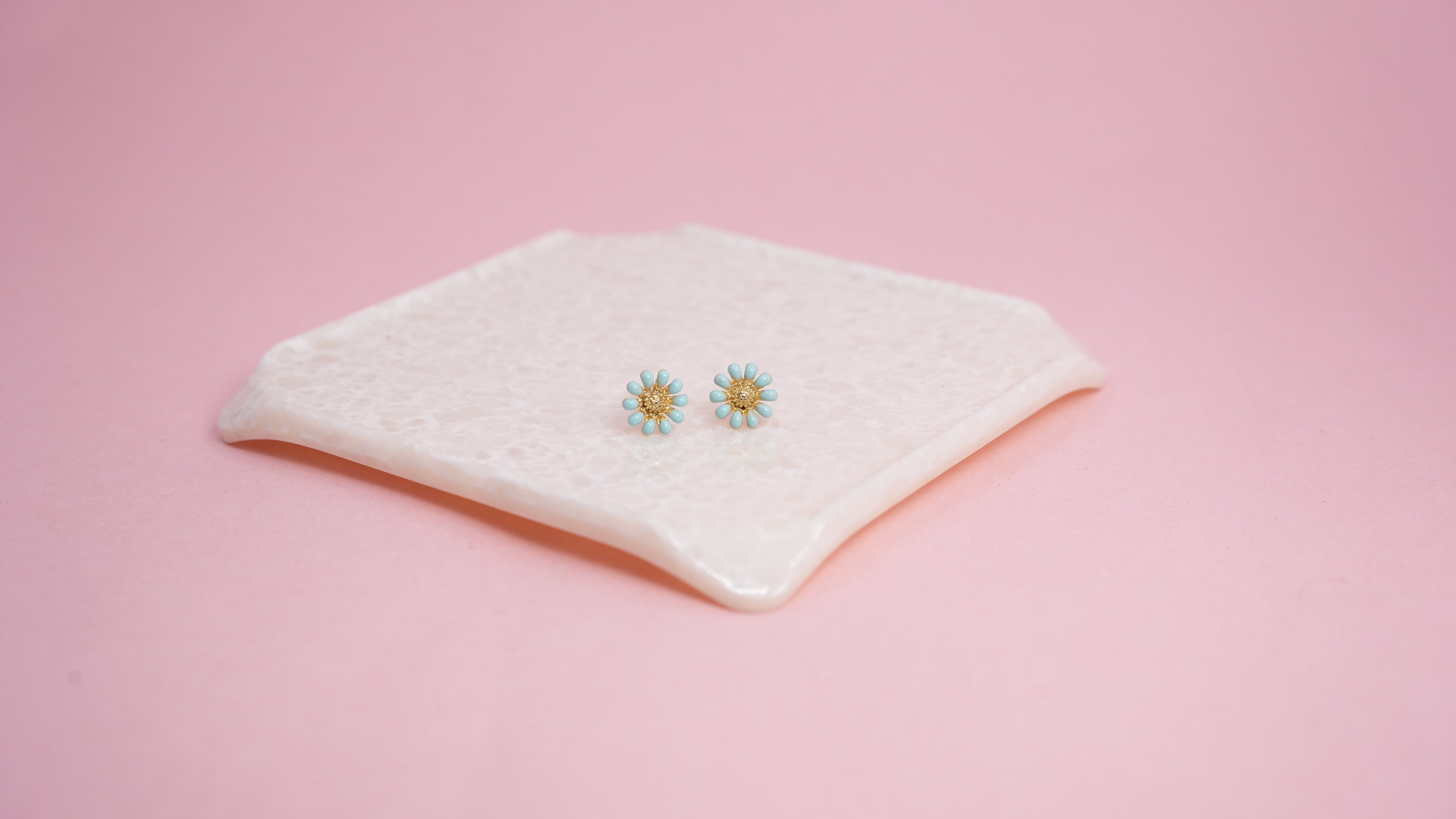 Blue Daisy