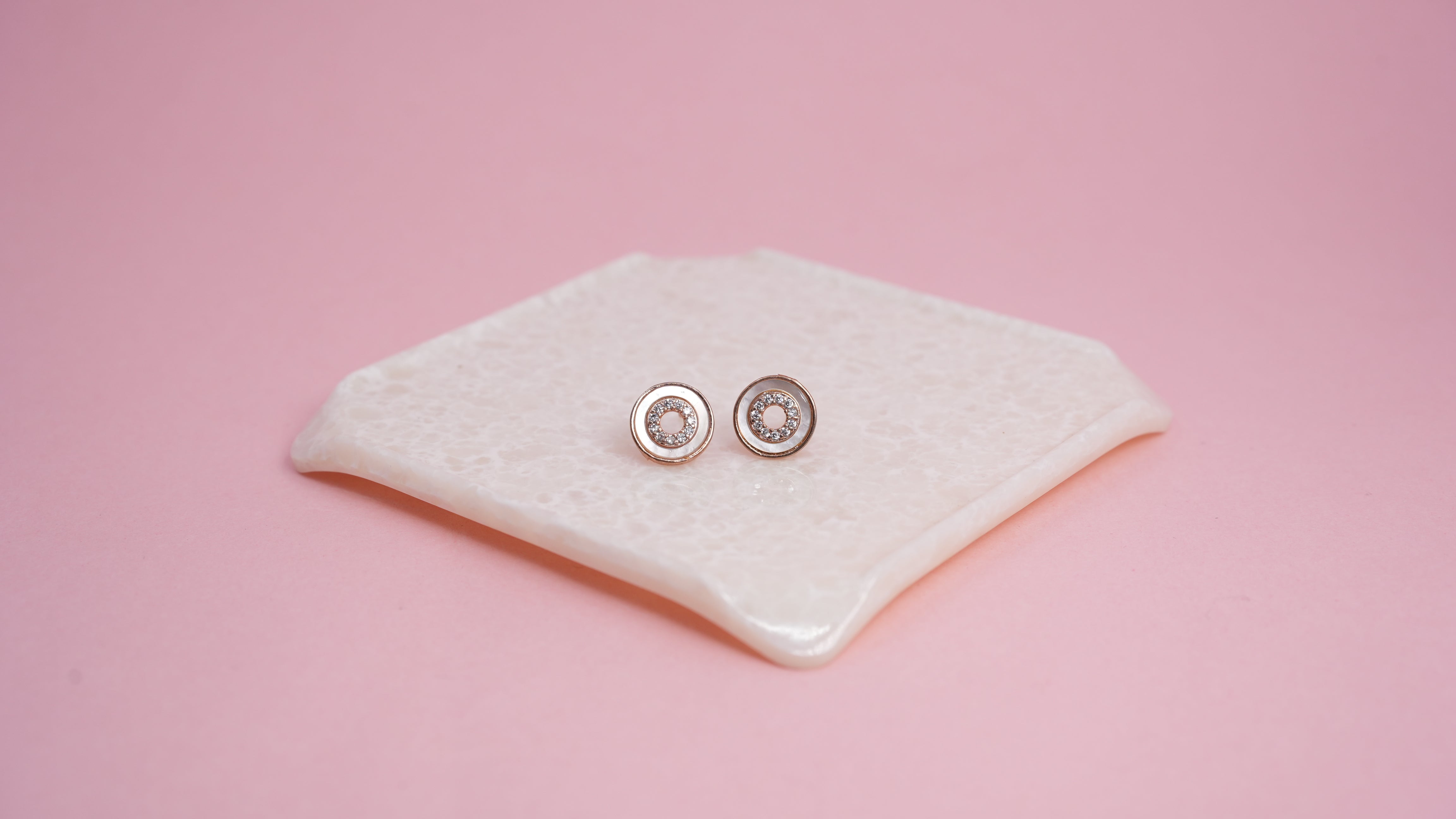 Round crystal solitain rose gold