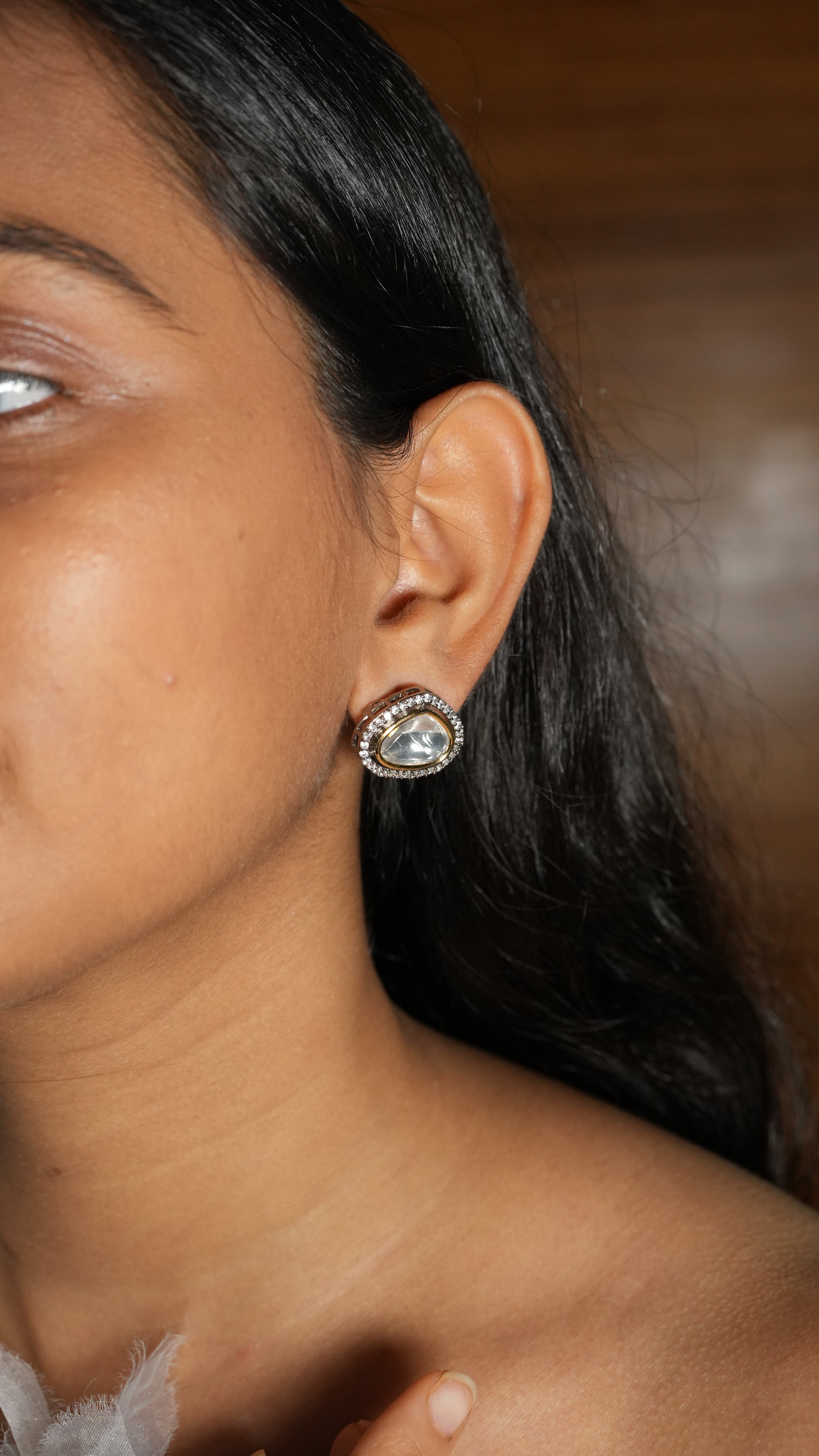 Prism kundan stud