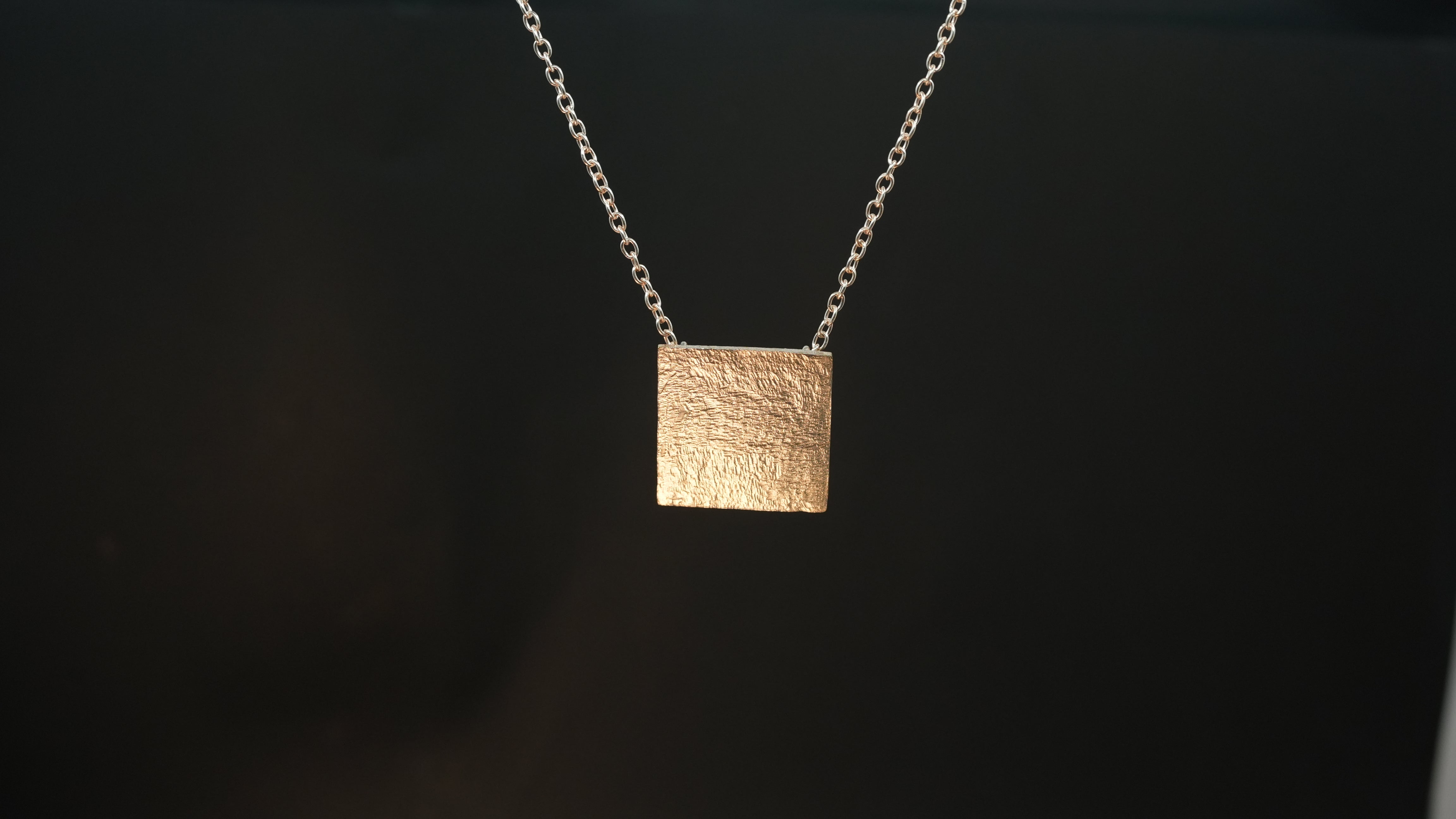Square rose gold flat