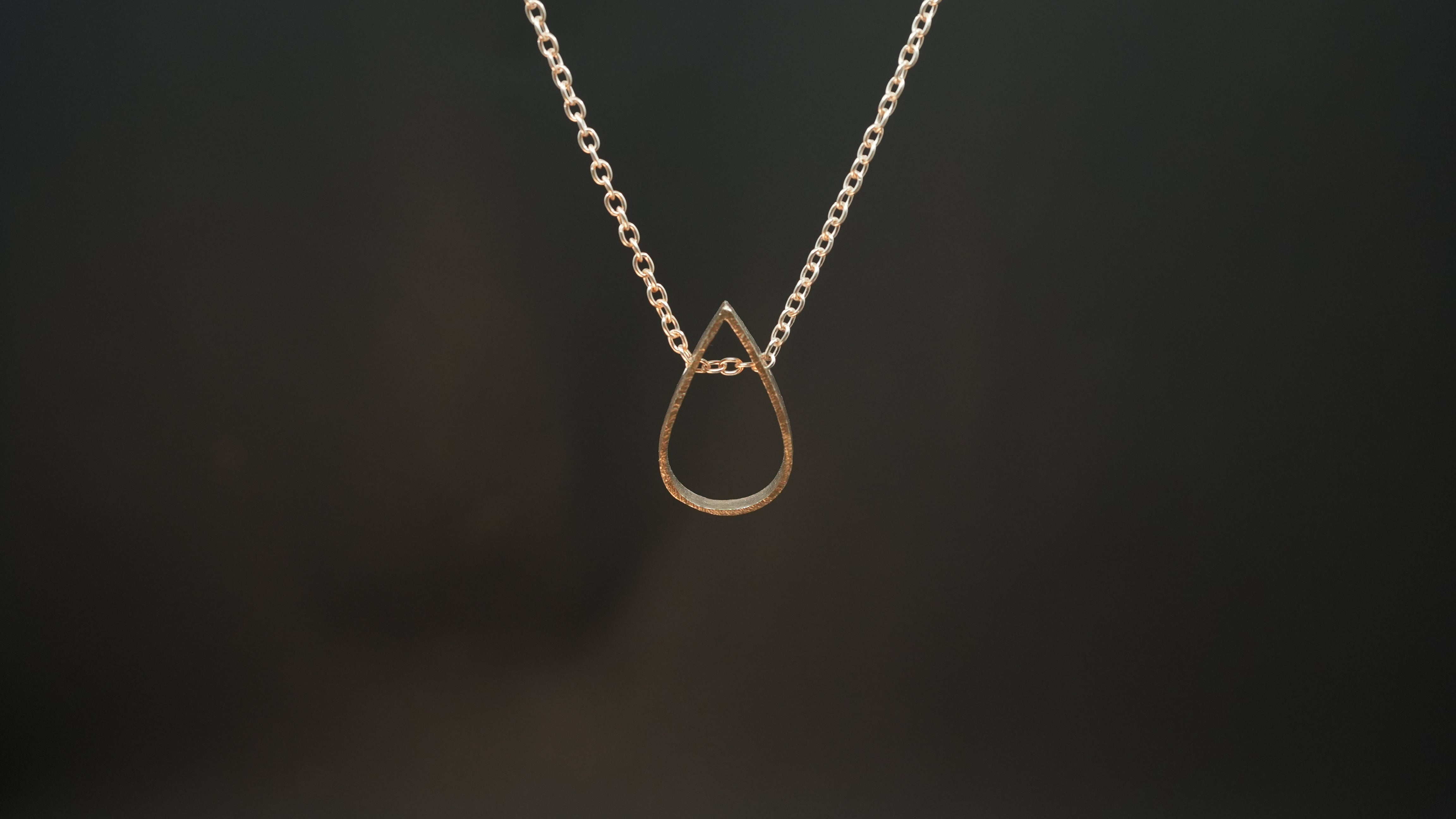 Dew drop hallow rose gold