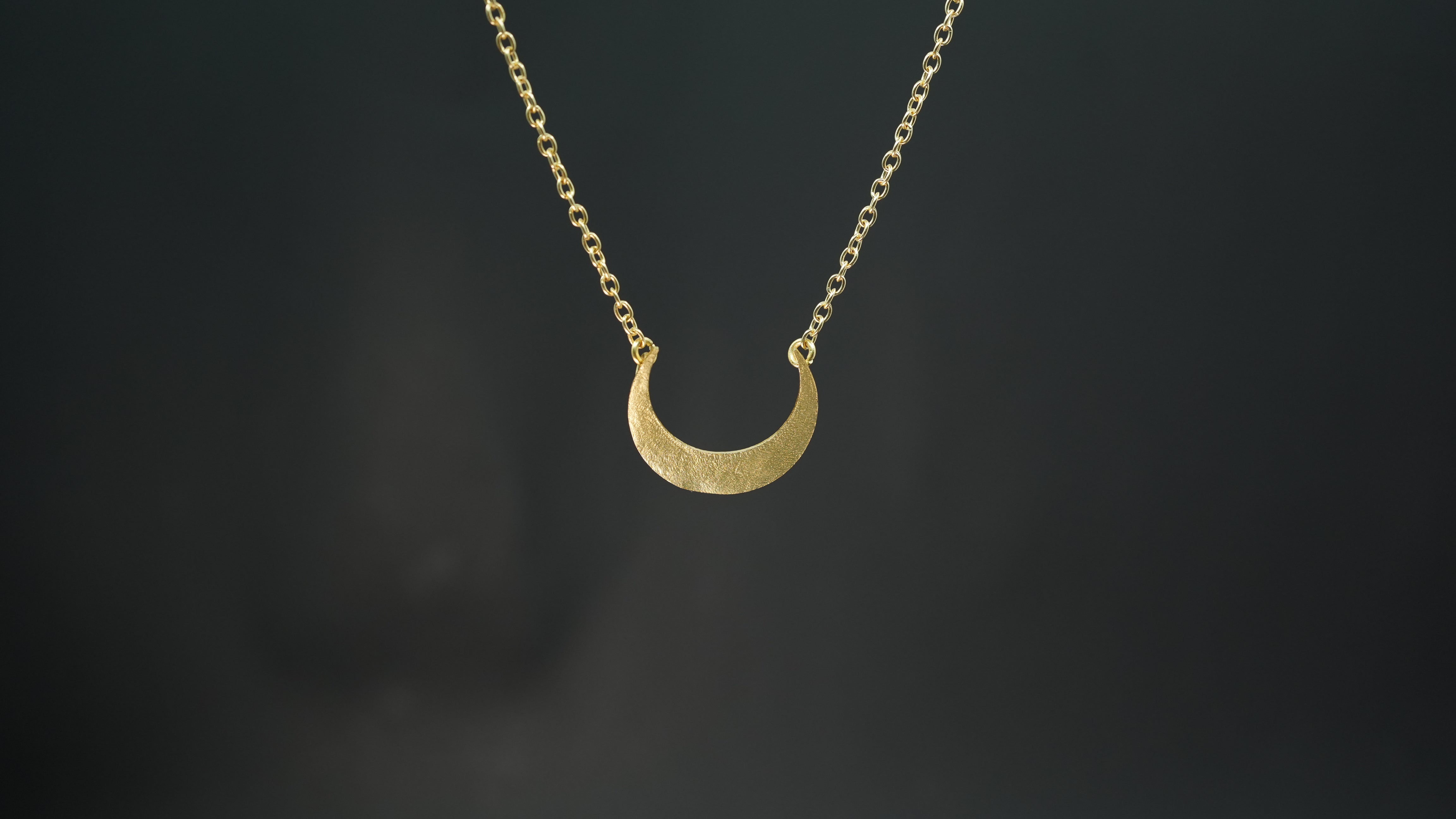 Half moon flat gold