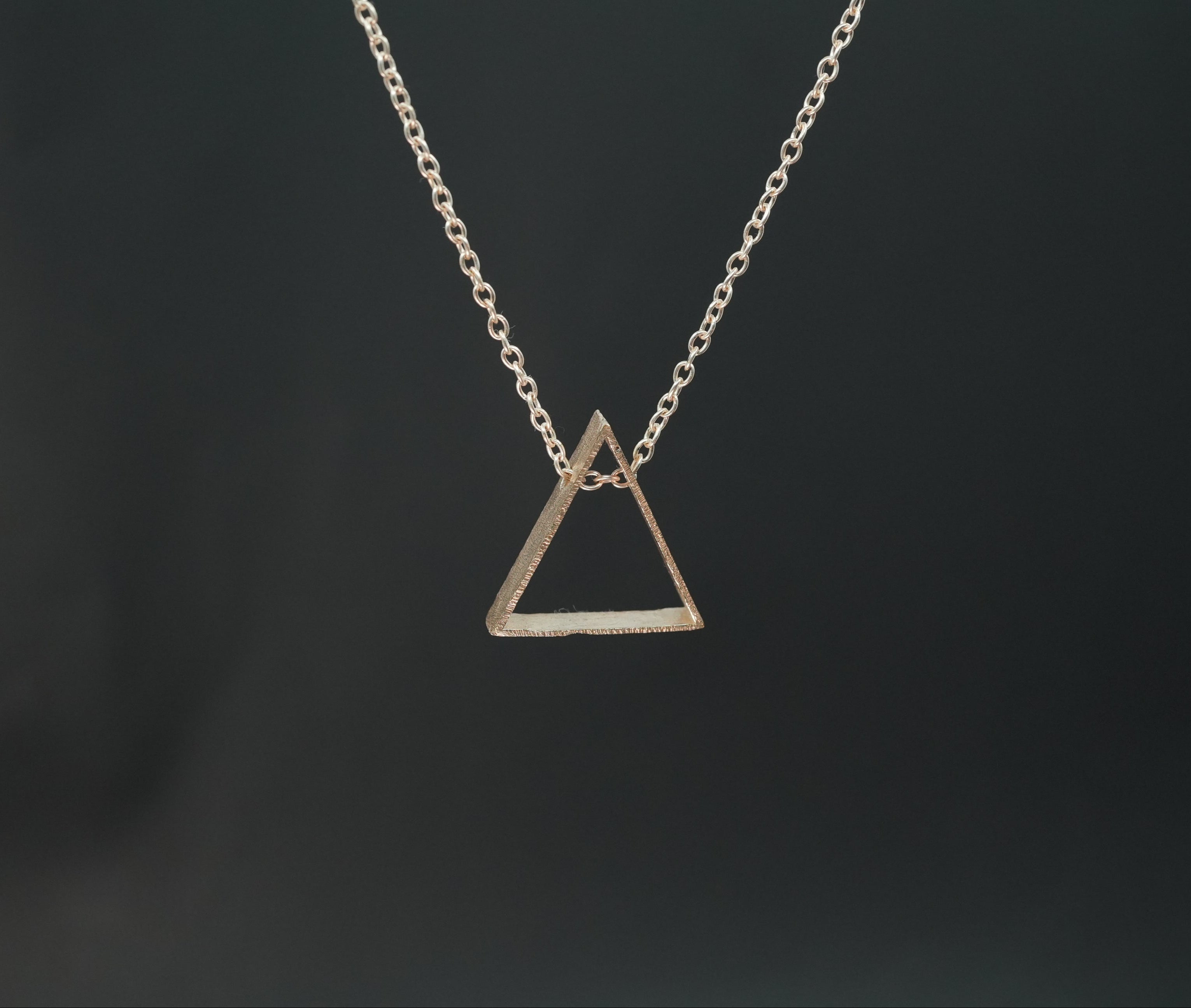Triangle Hallow Rosegold