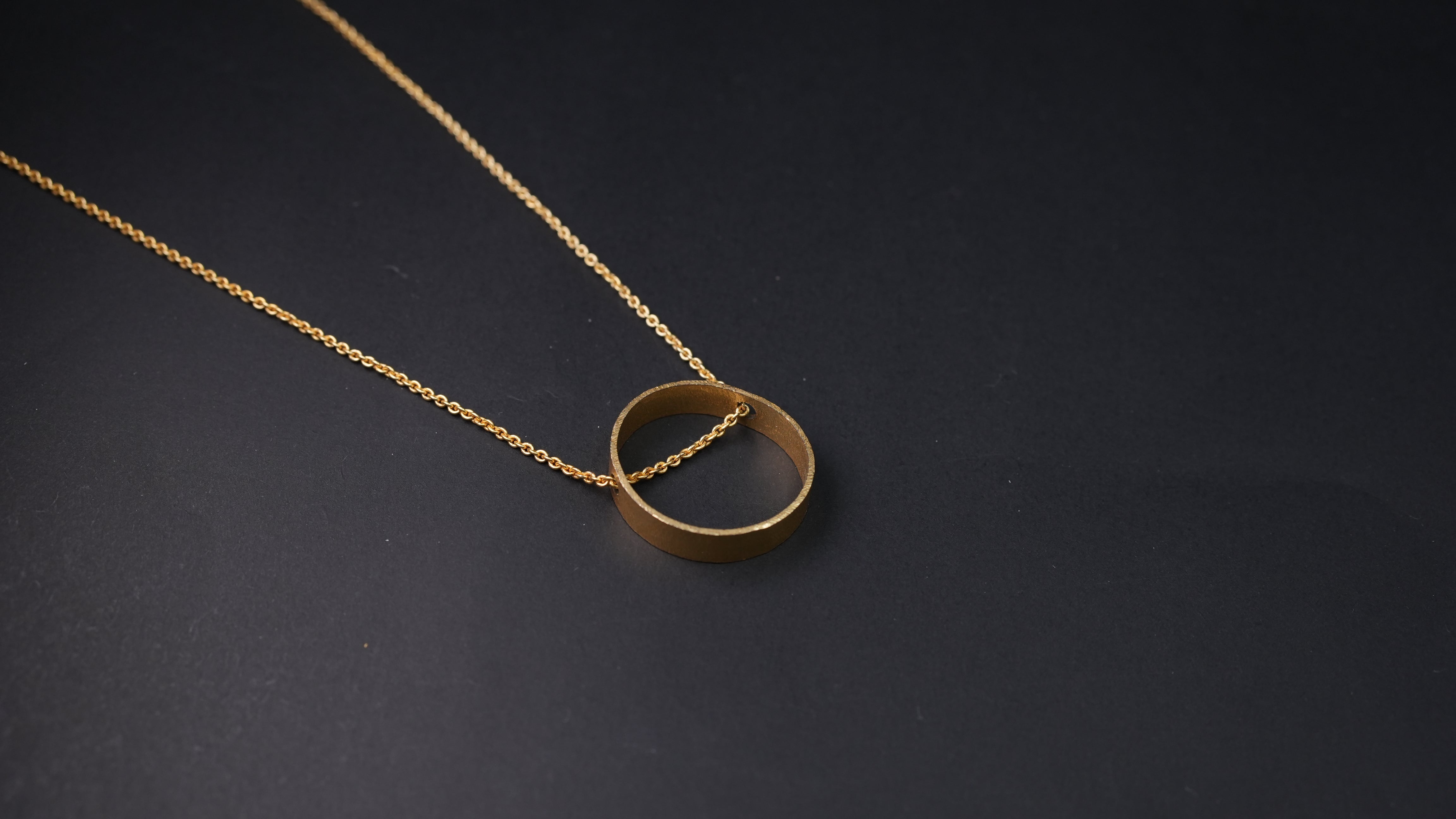Circle coin hallow gold