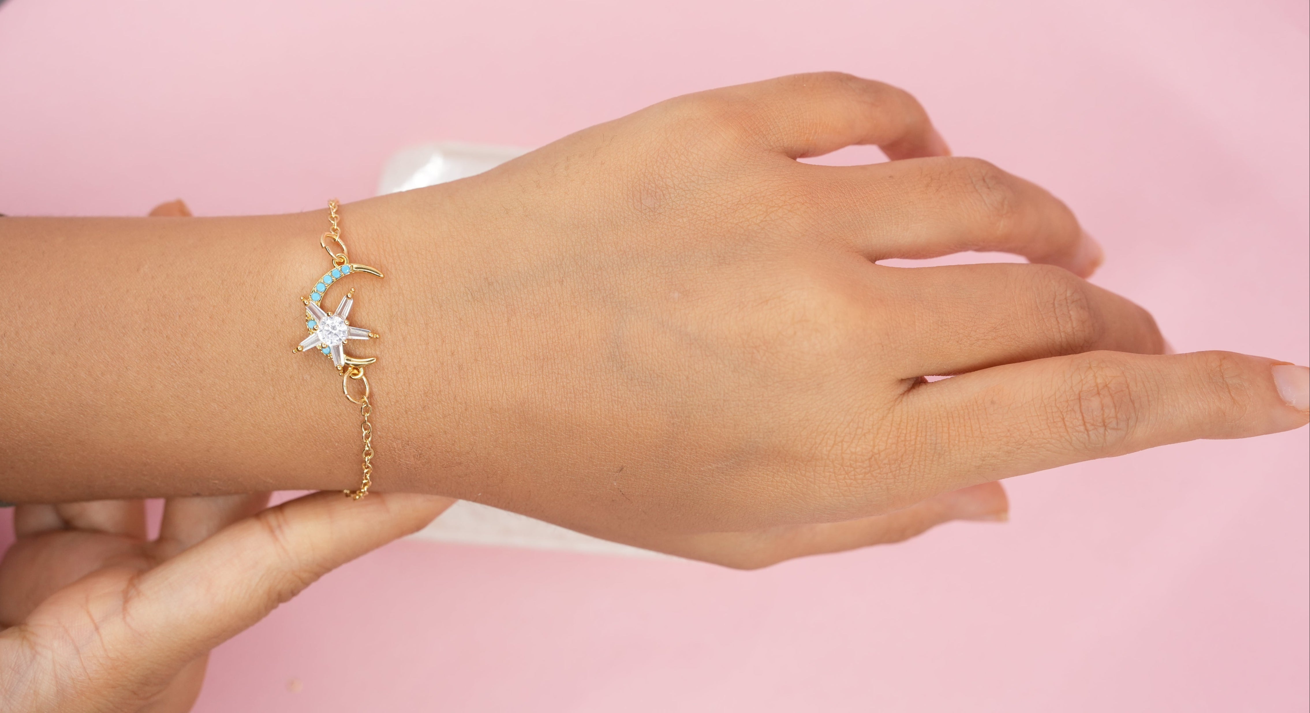 Moonstone gaze gold
