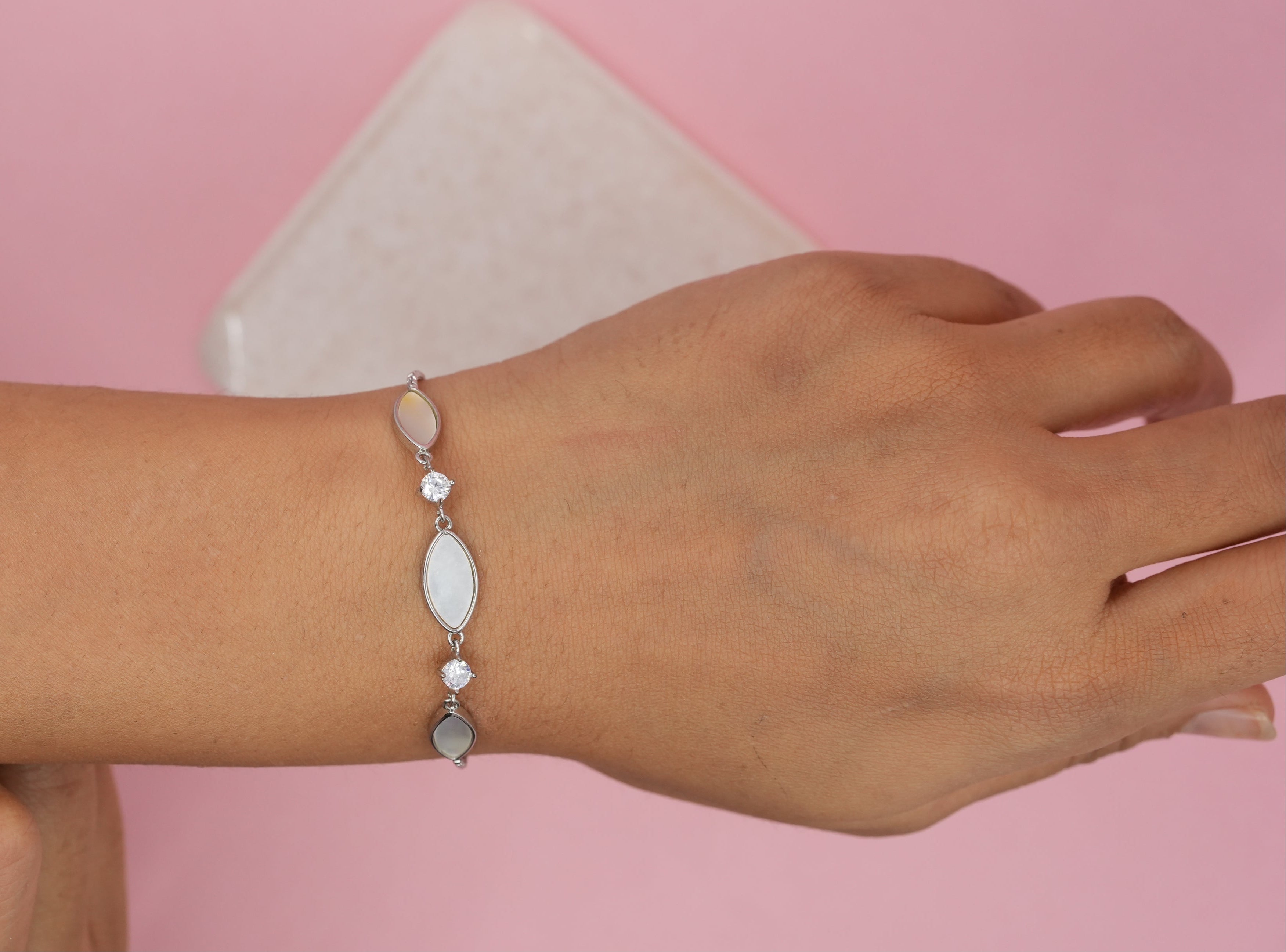 White Mirage silver