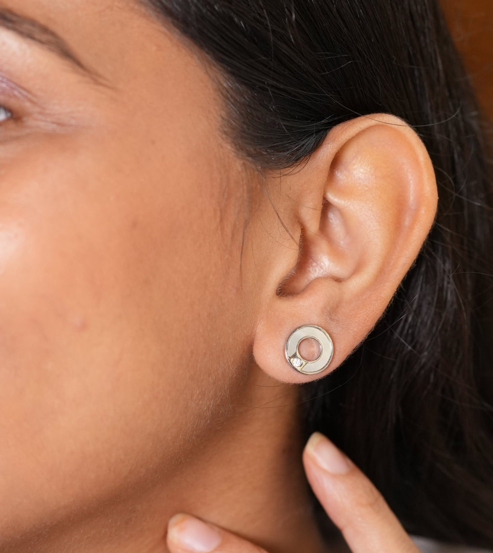 Dual tone silver