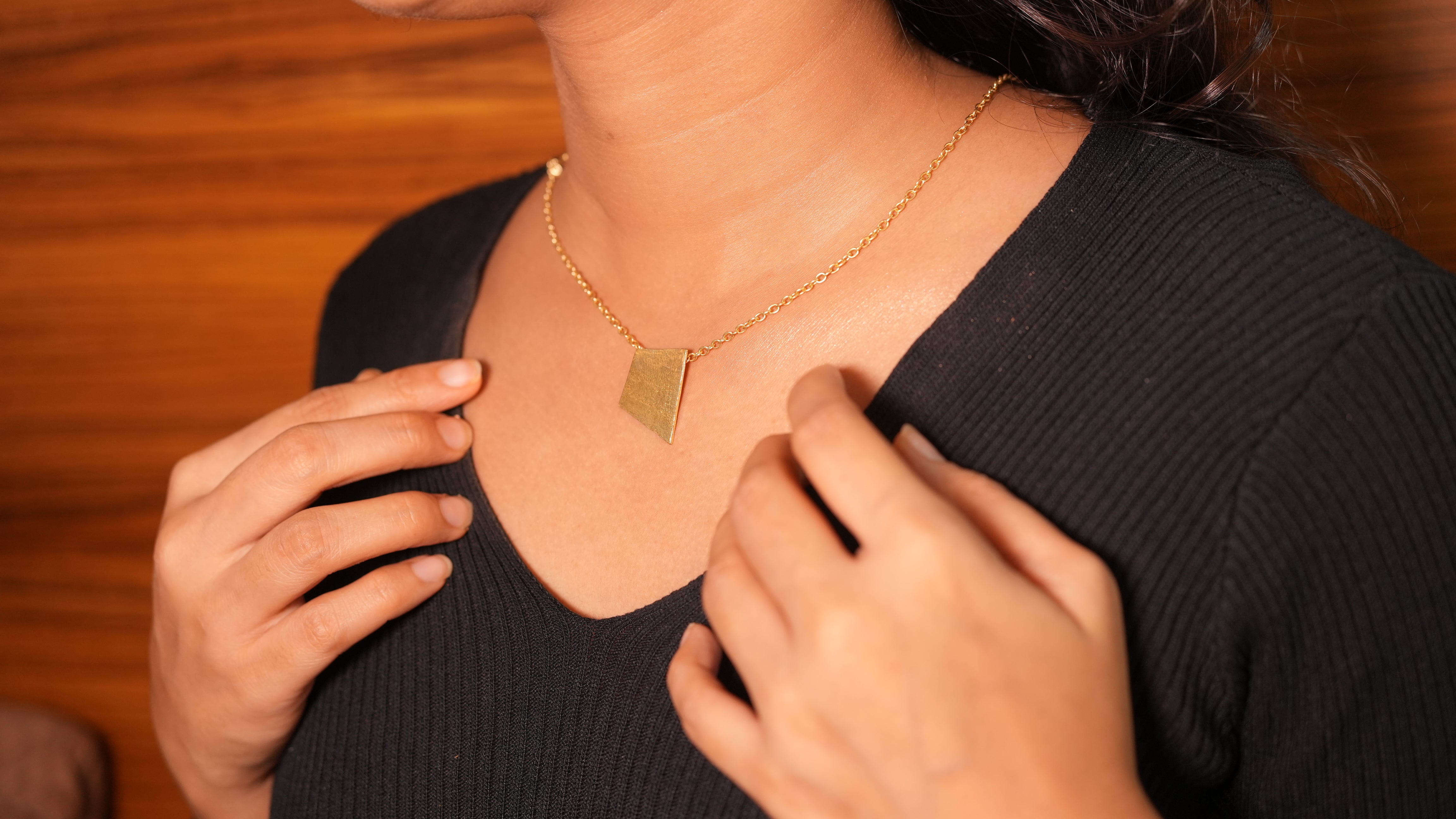 Prism point flat gold