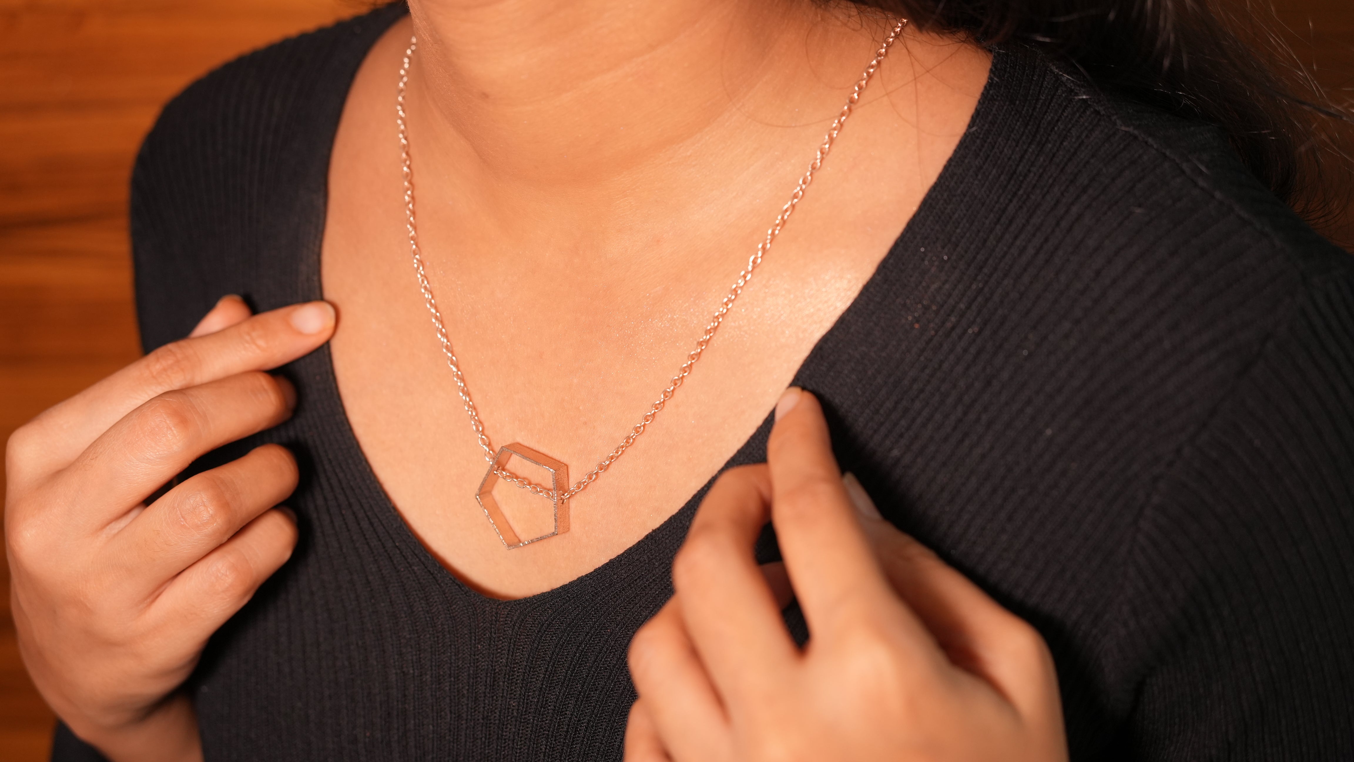 Pentagon Hallow Rosegold
