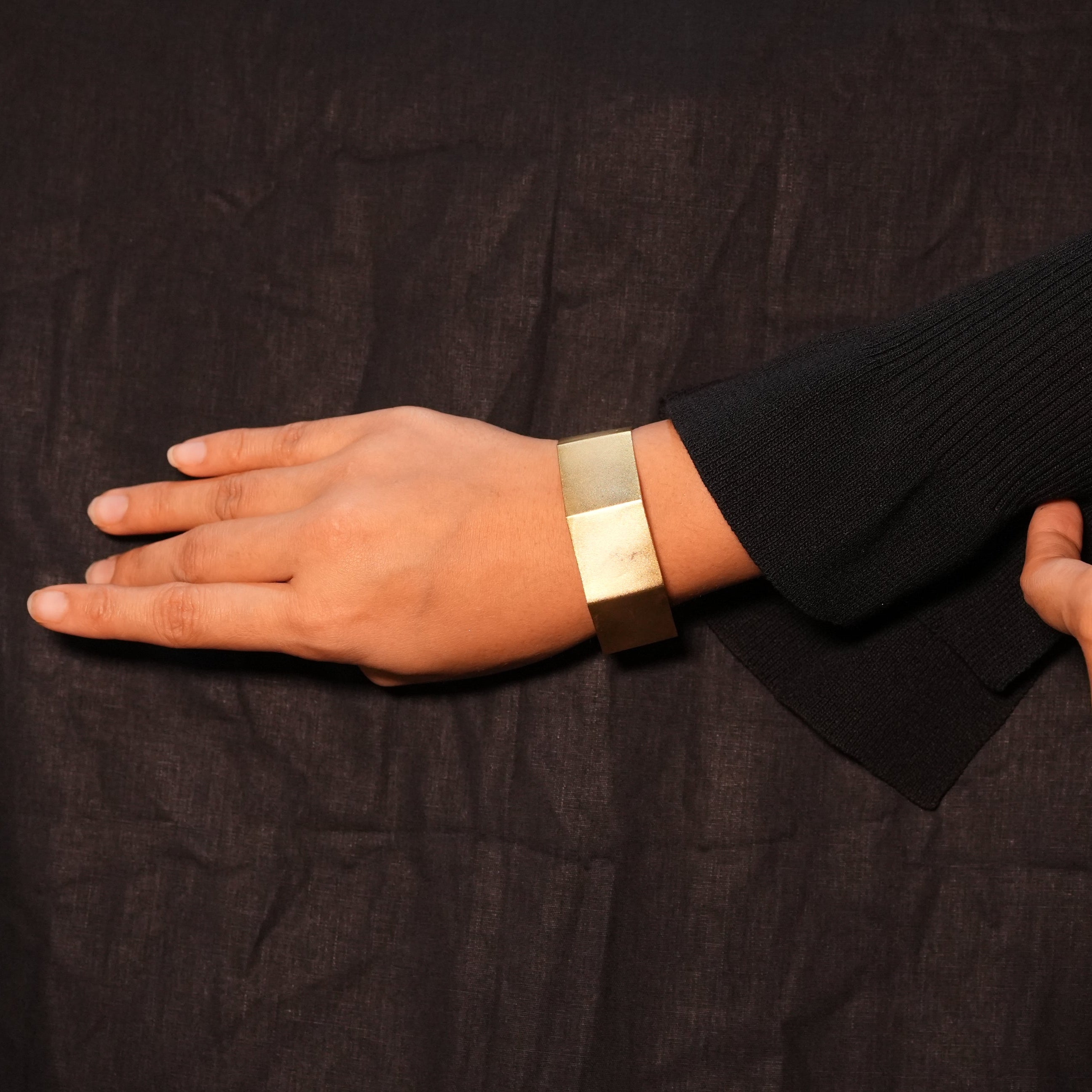 Gold Horizon Cuff Flat