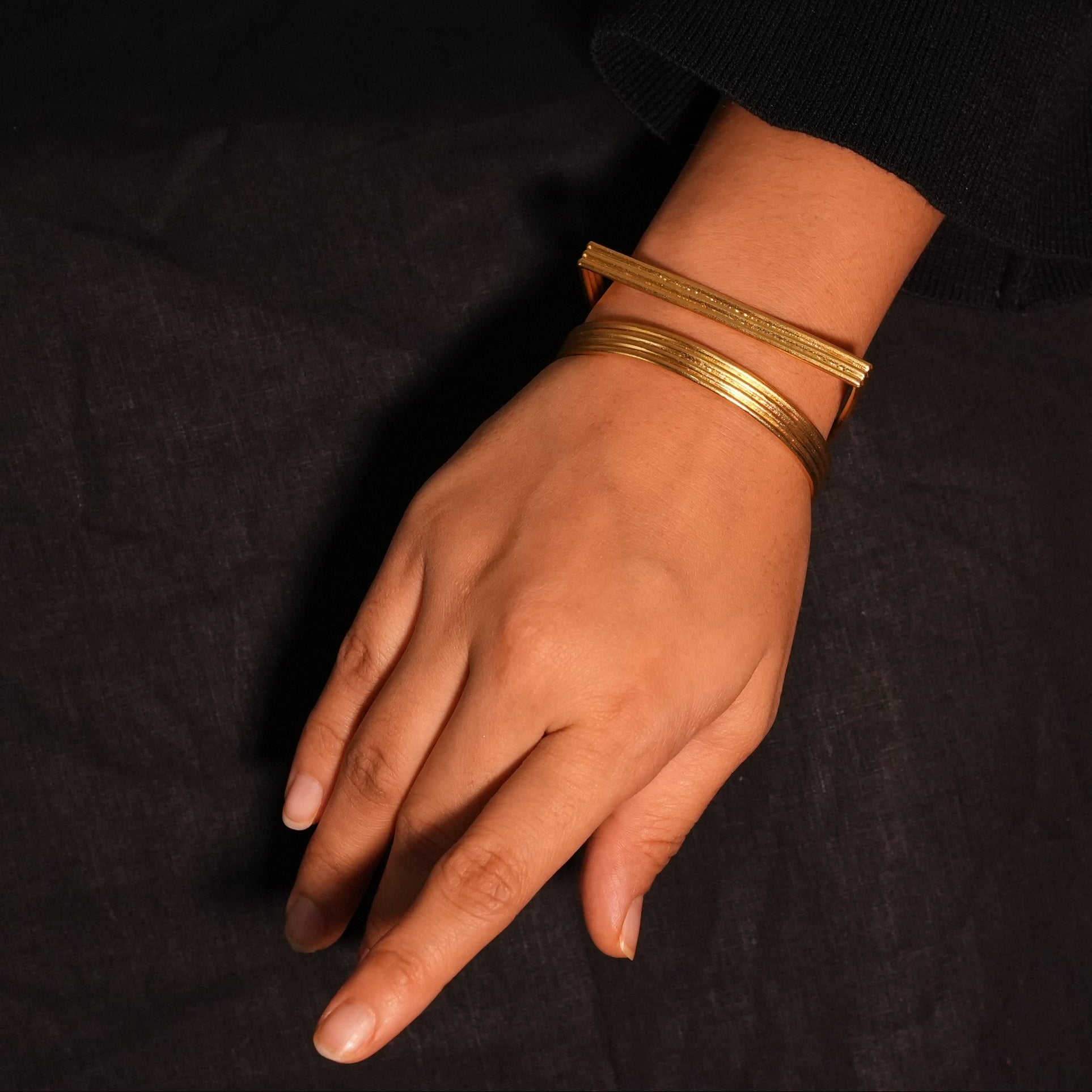 Arc square cuff