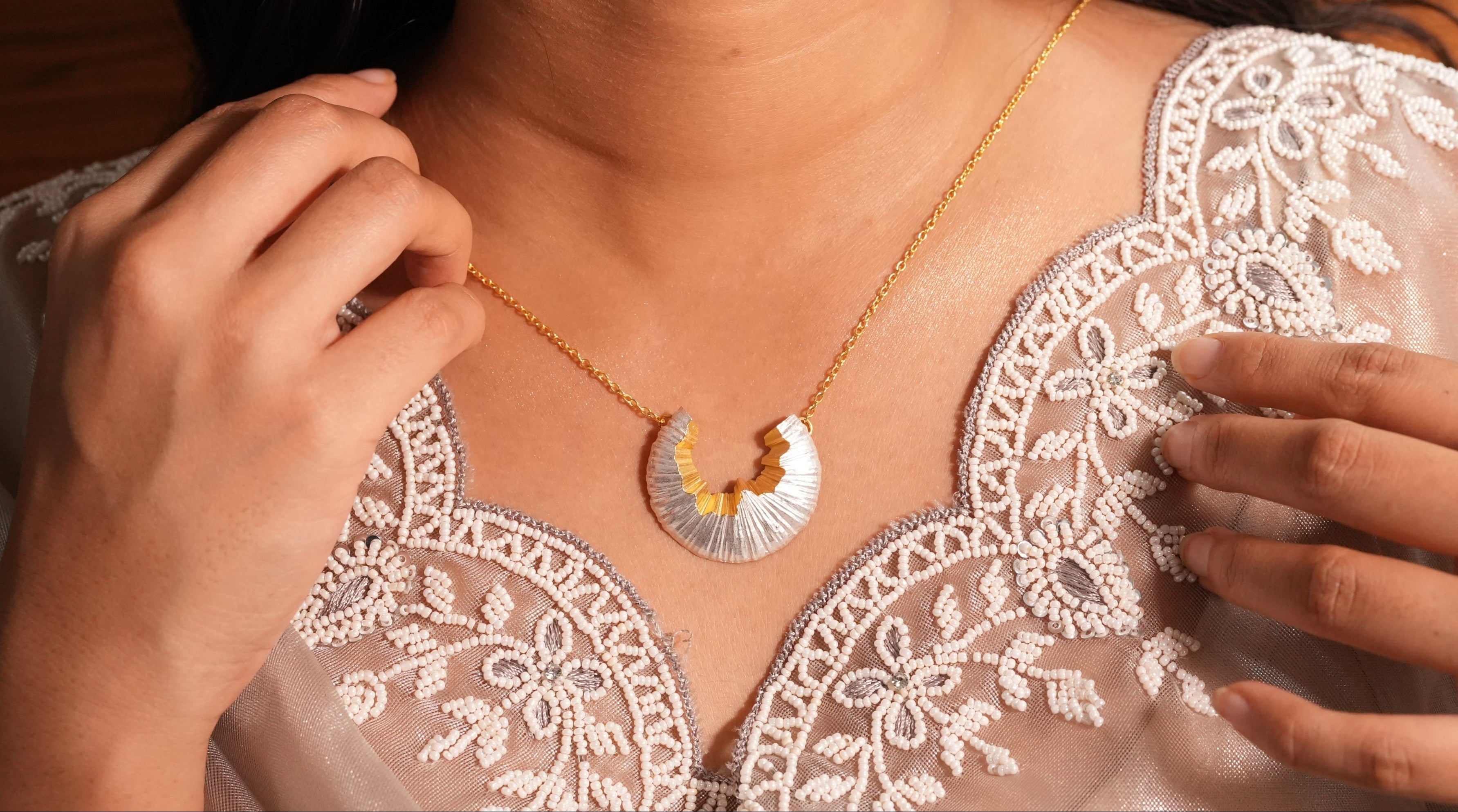 Dual shaved silver necklace