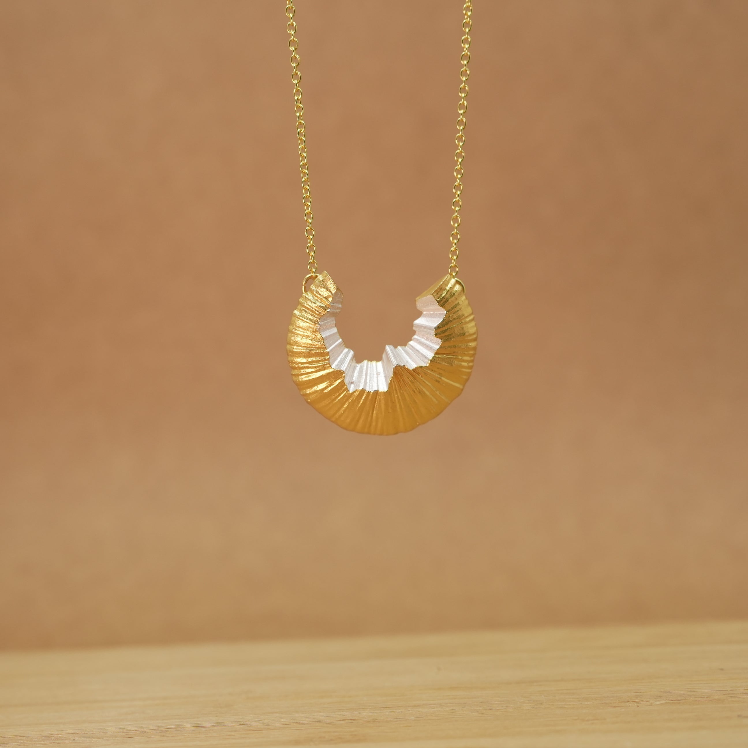 Dual shaved gold necklace
