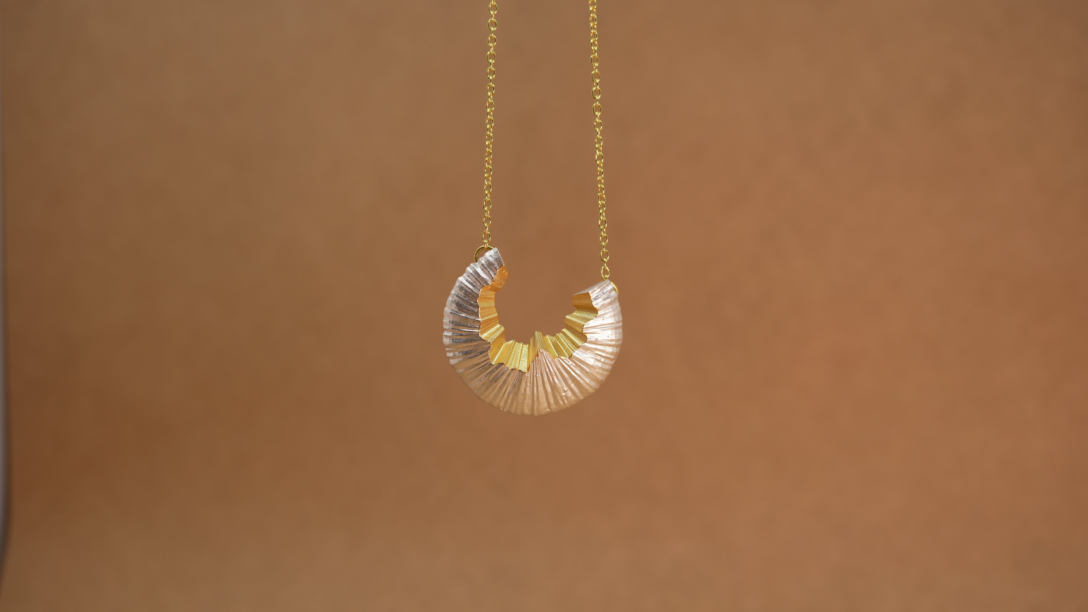 Dual shaved silver necklace