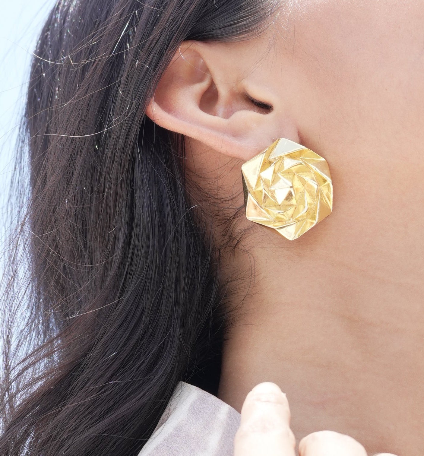 Rosette gleam gold