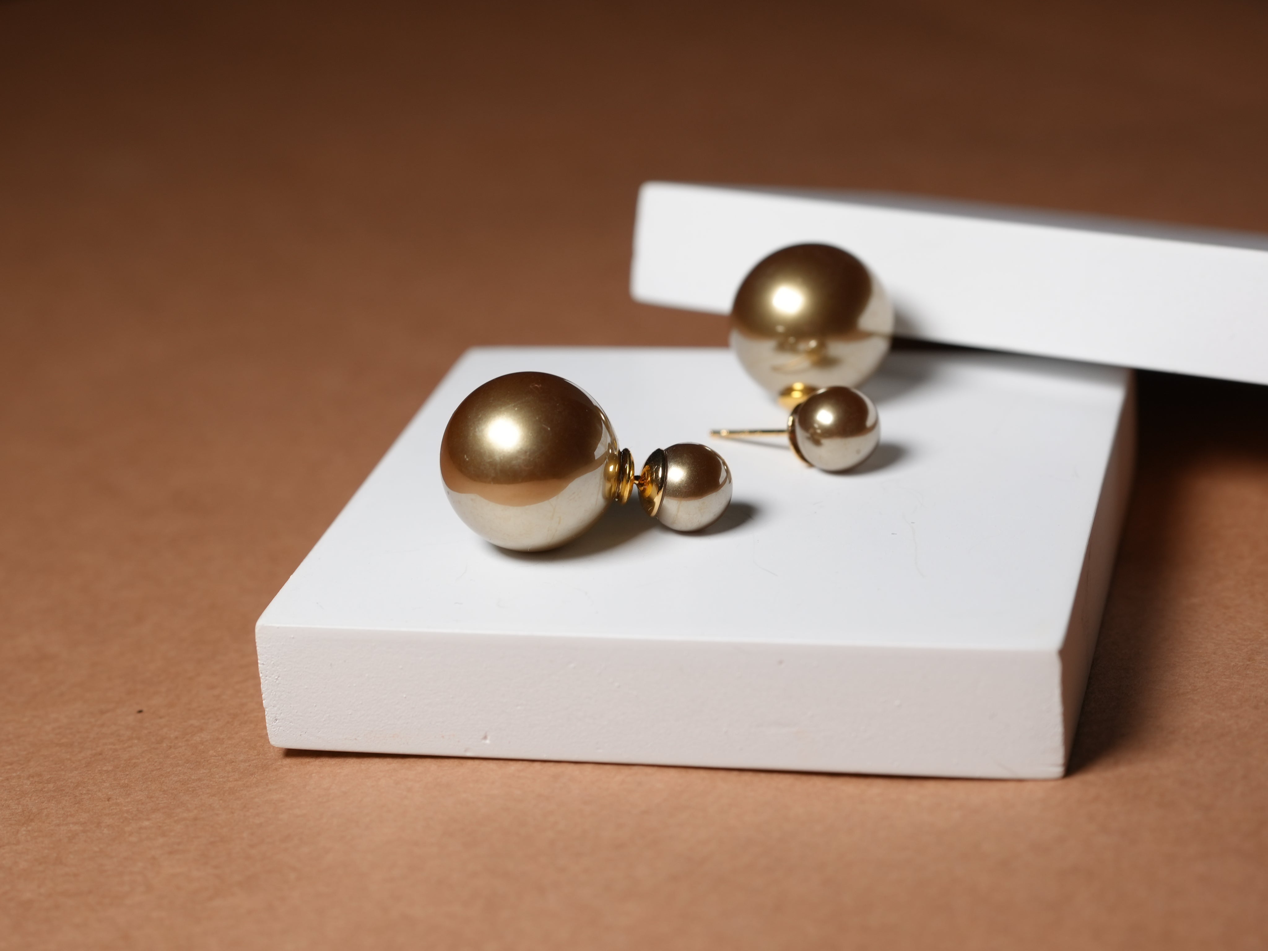 Double bloom pearl greenish