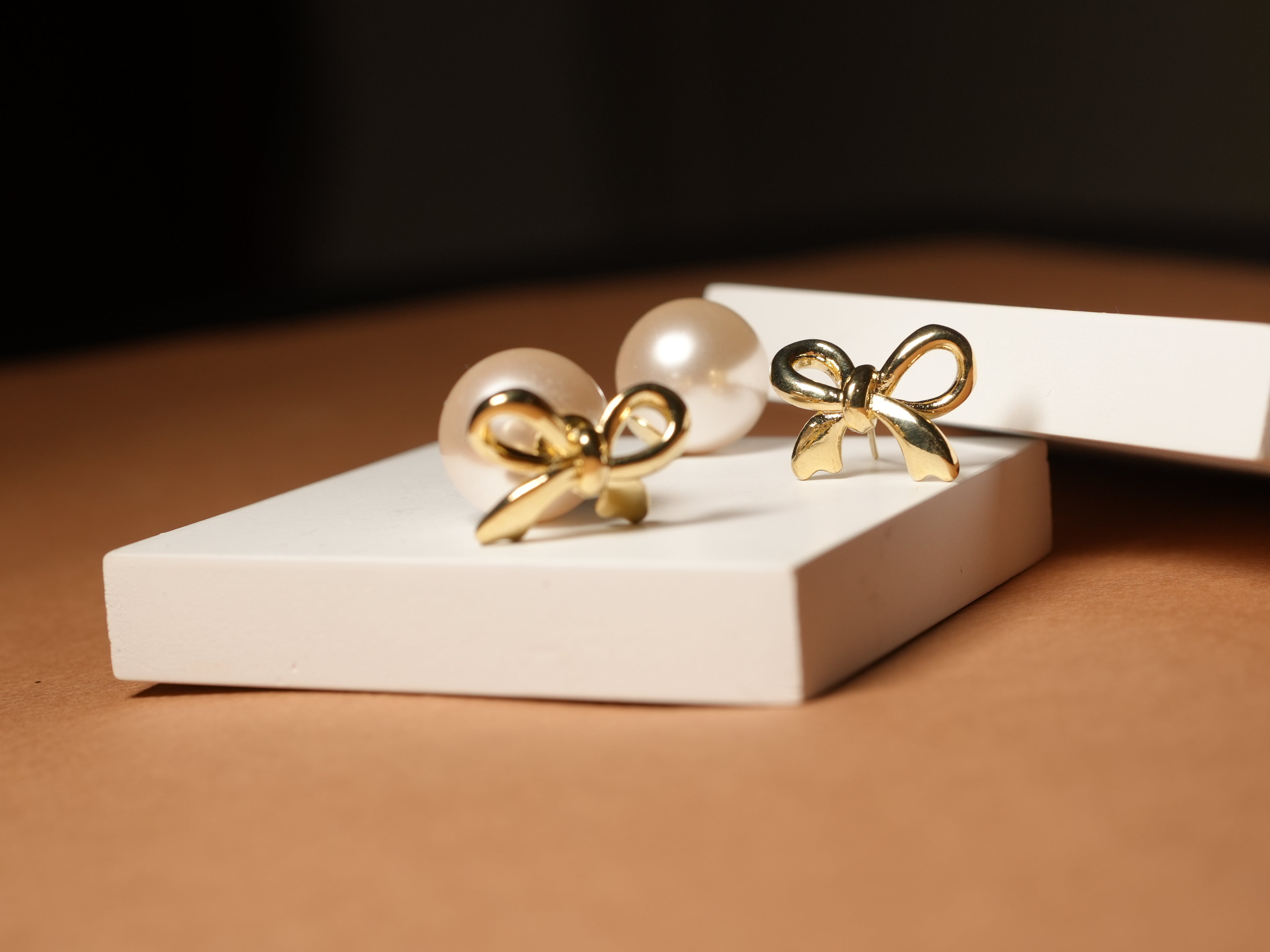 Small bow pearl