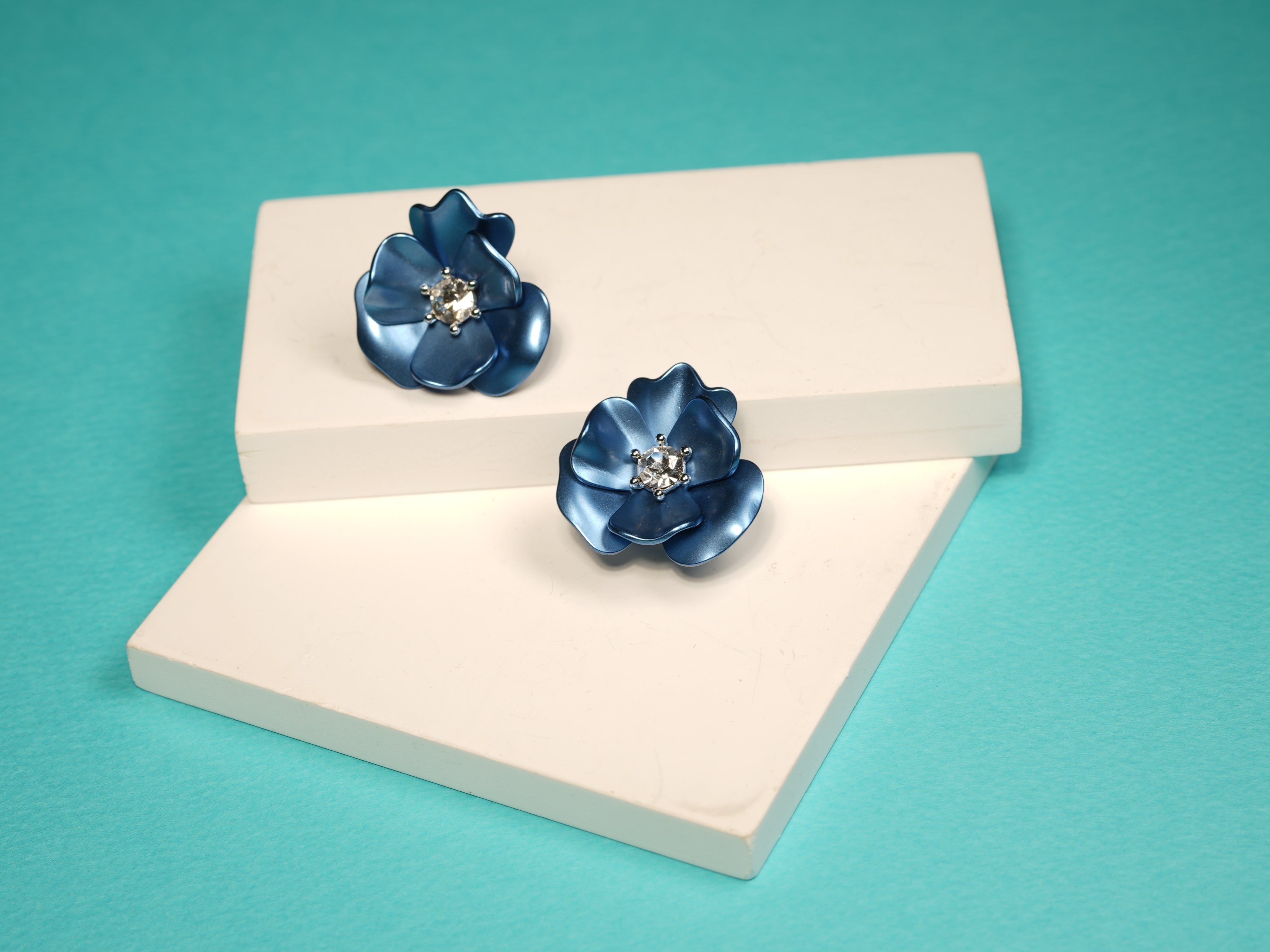 Blue velvet bloom