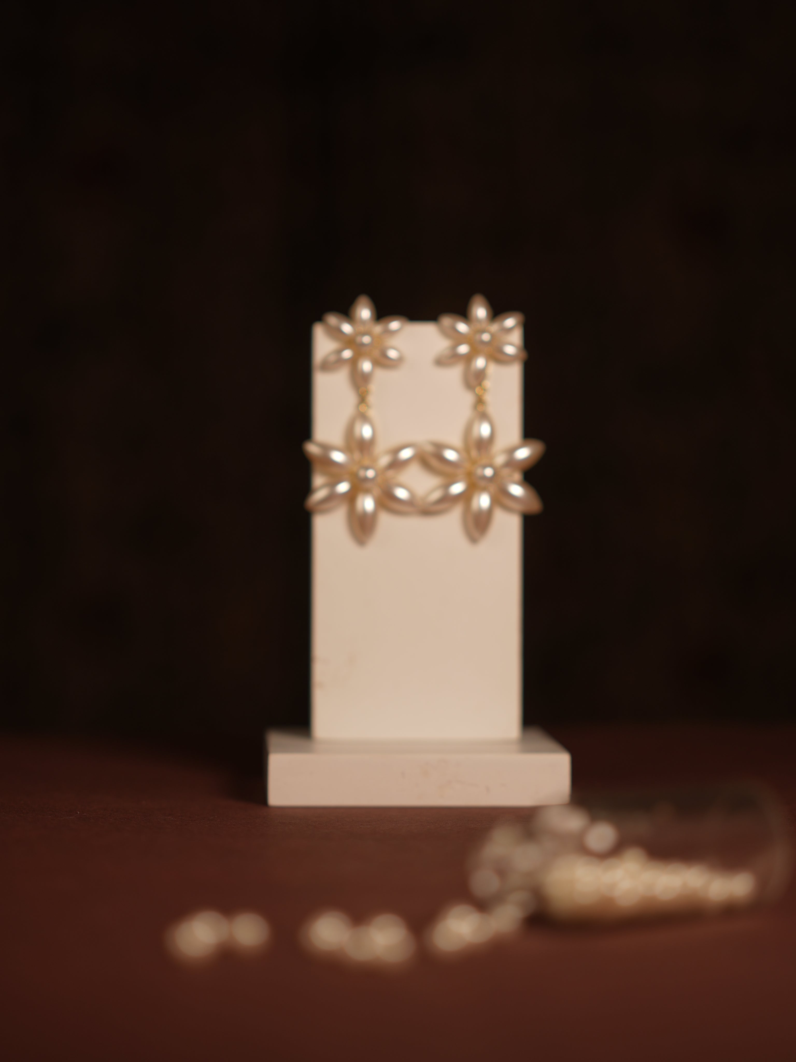 Ivory Daisy cascade