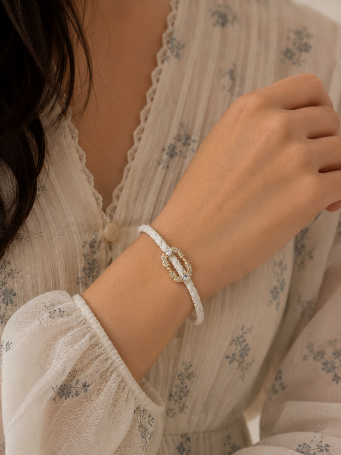 White Crystal Link Leather Bracelet