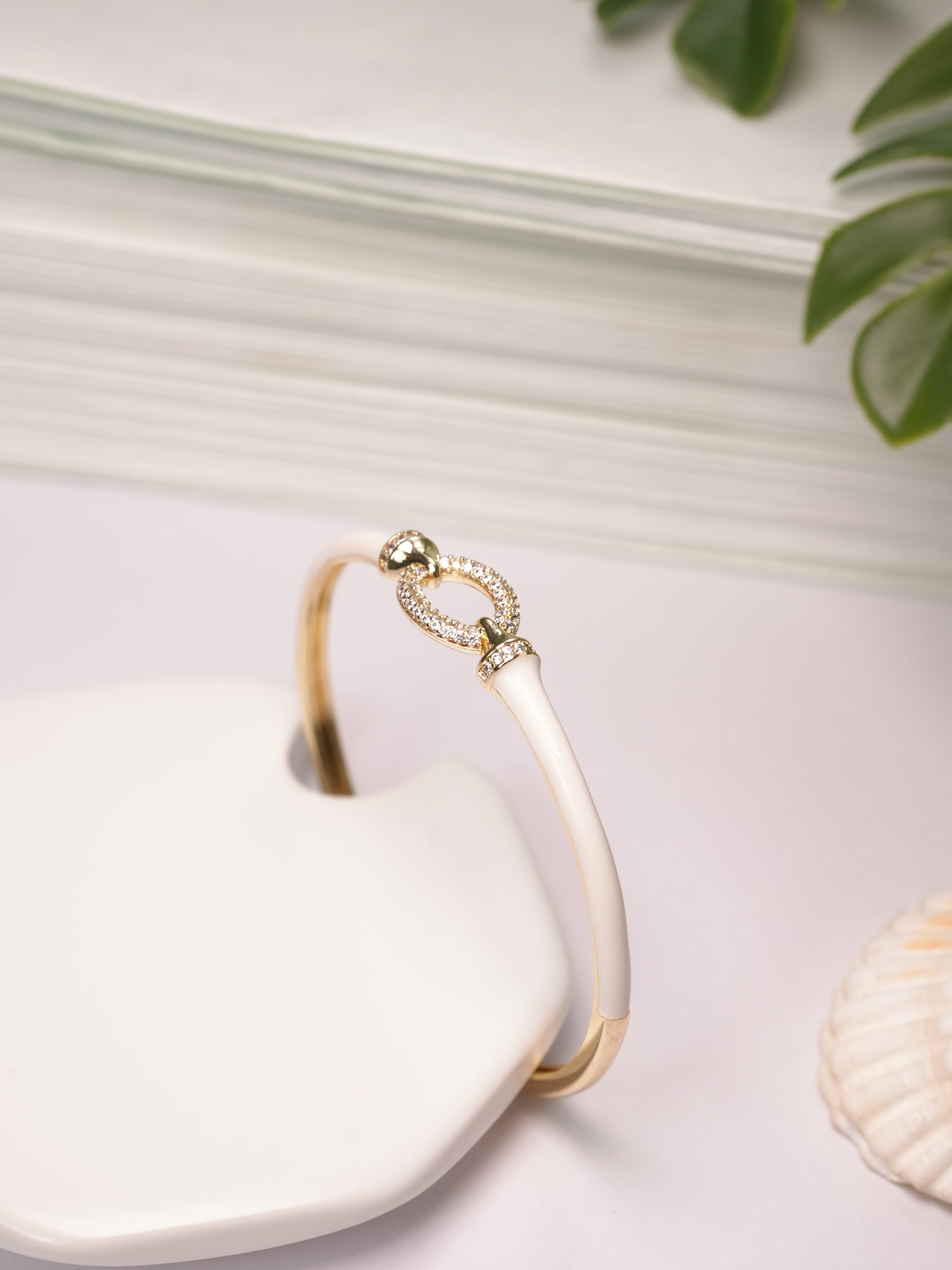 White Oval Sparkle Bracelet