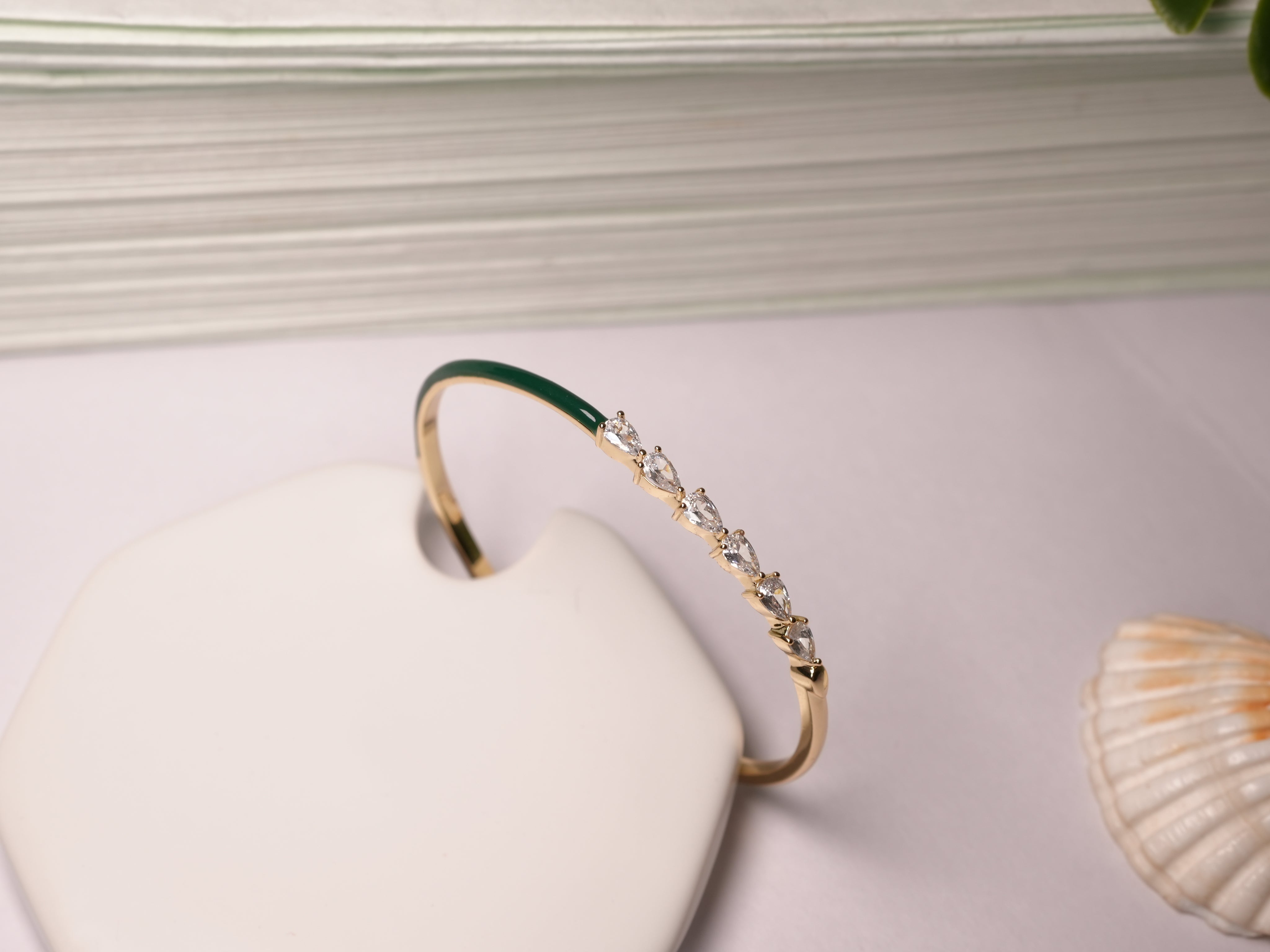 Olive Drop crystal Bracelet
