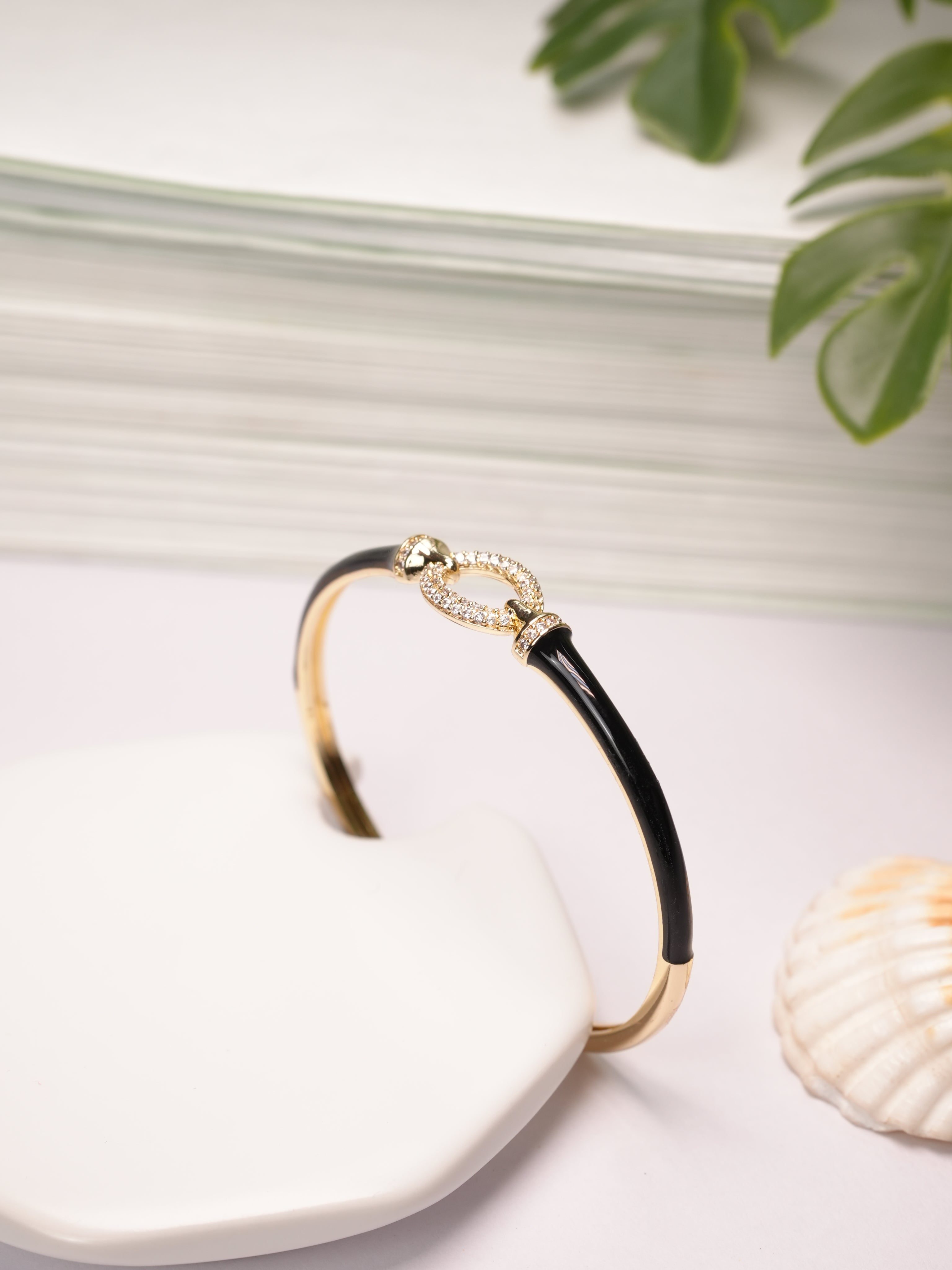 Black Oval Sparkle Bracelet