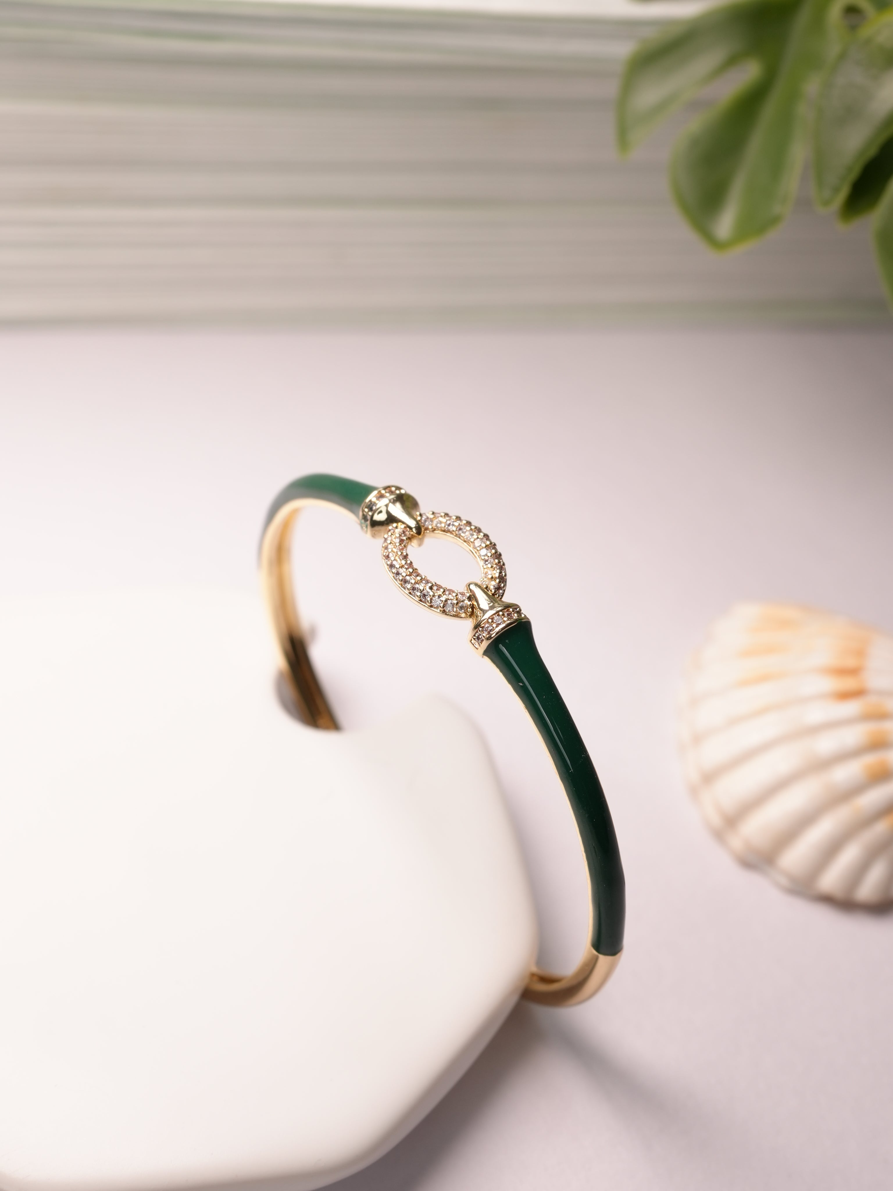 Olive Oval Sparkle Bracelet