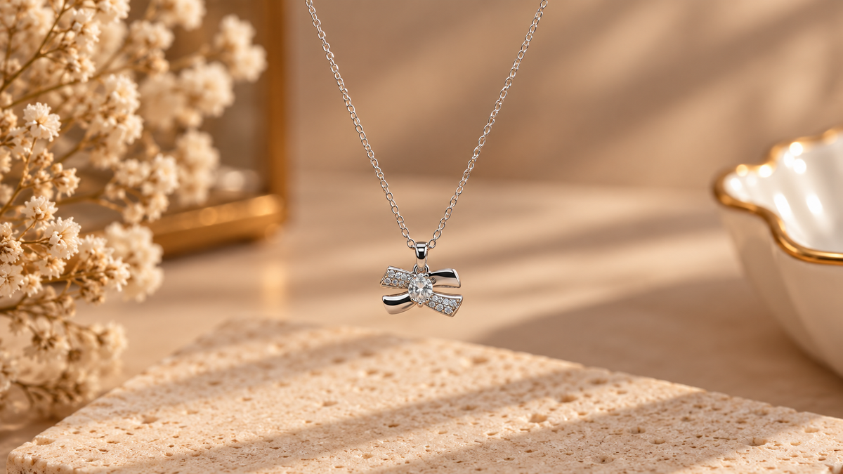 Elegant Minimalist Pendant Necklace Accessory