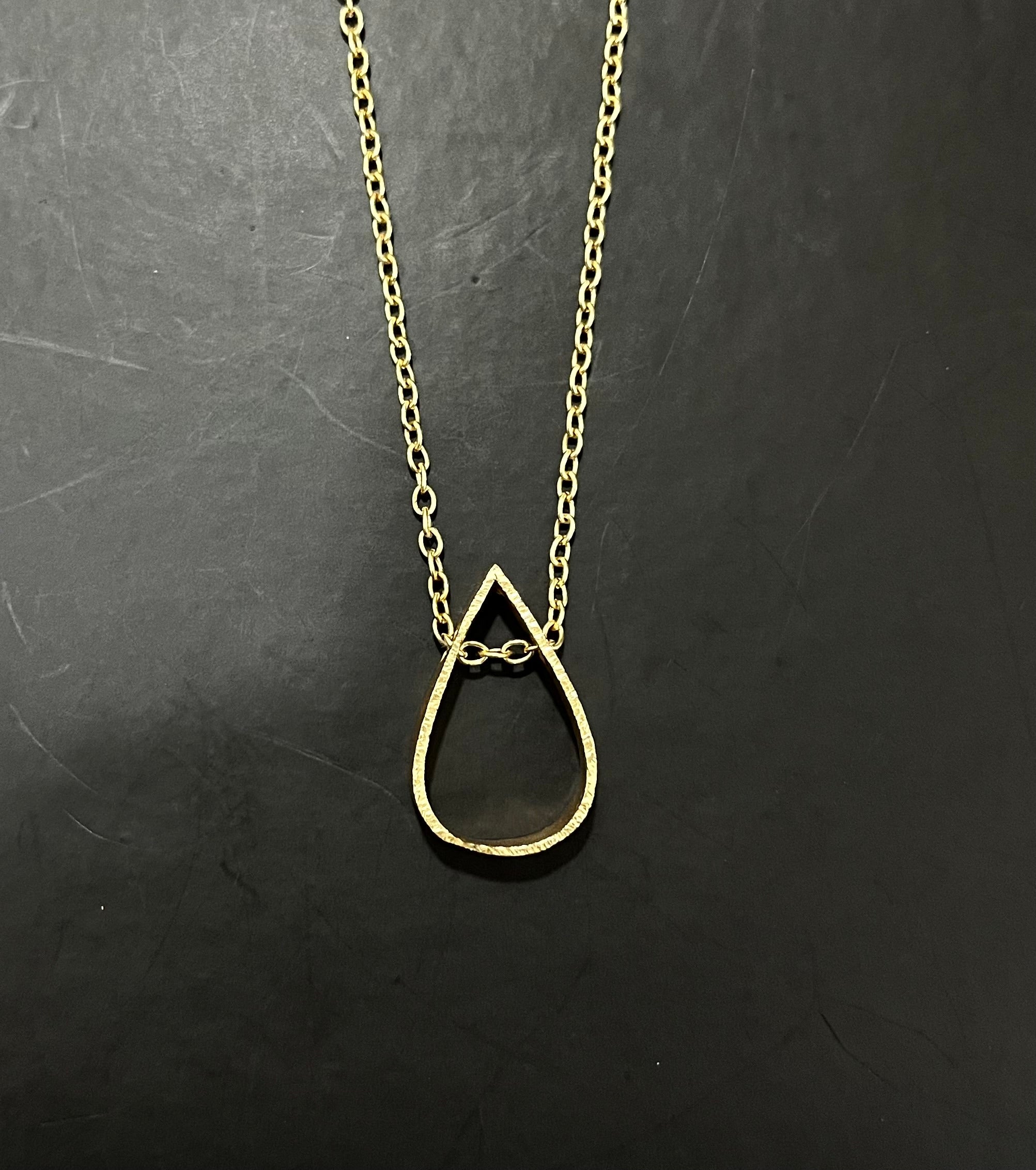 Dew drop hallow gold