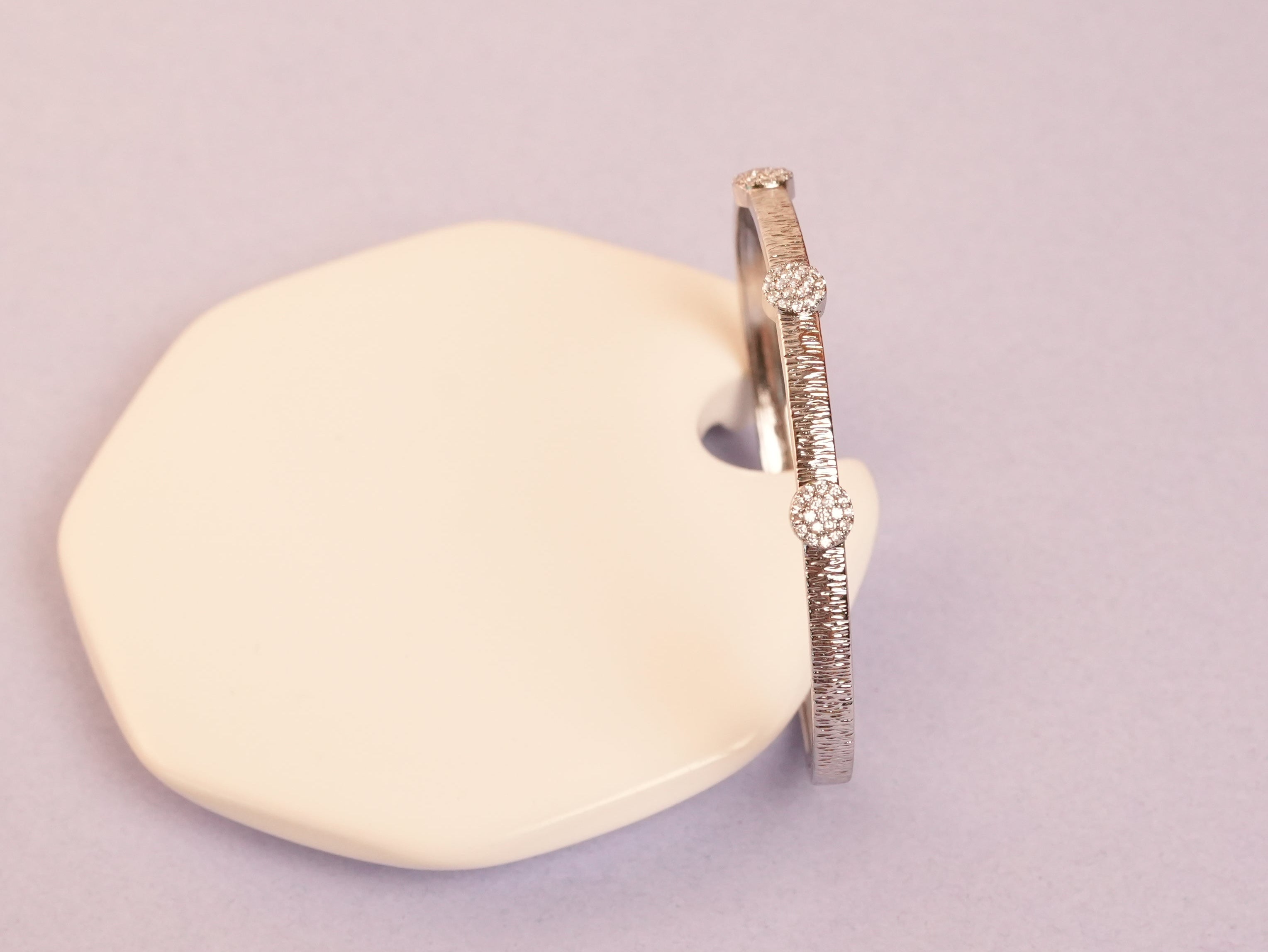 Glided whisper silver