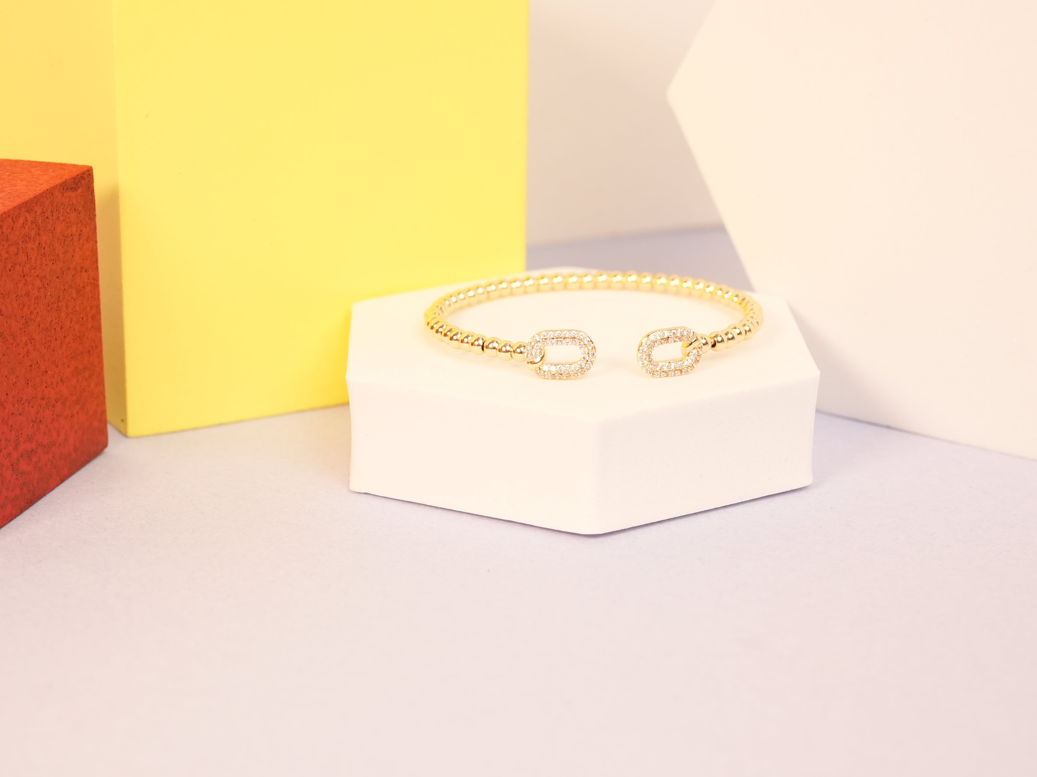 Beaded loop cuff gold