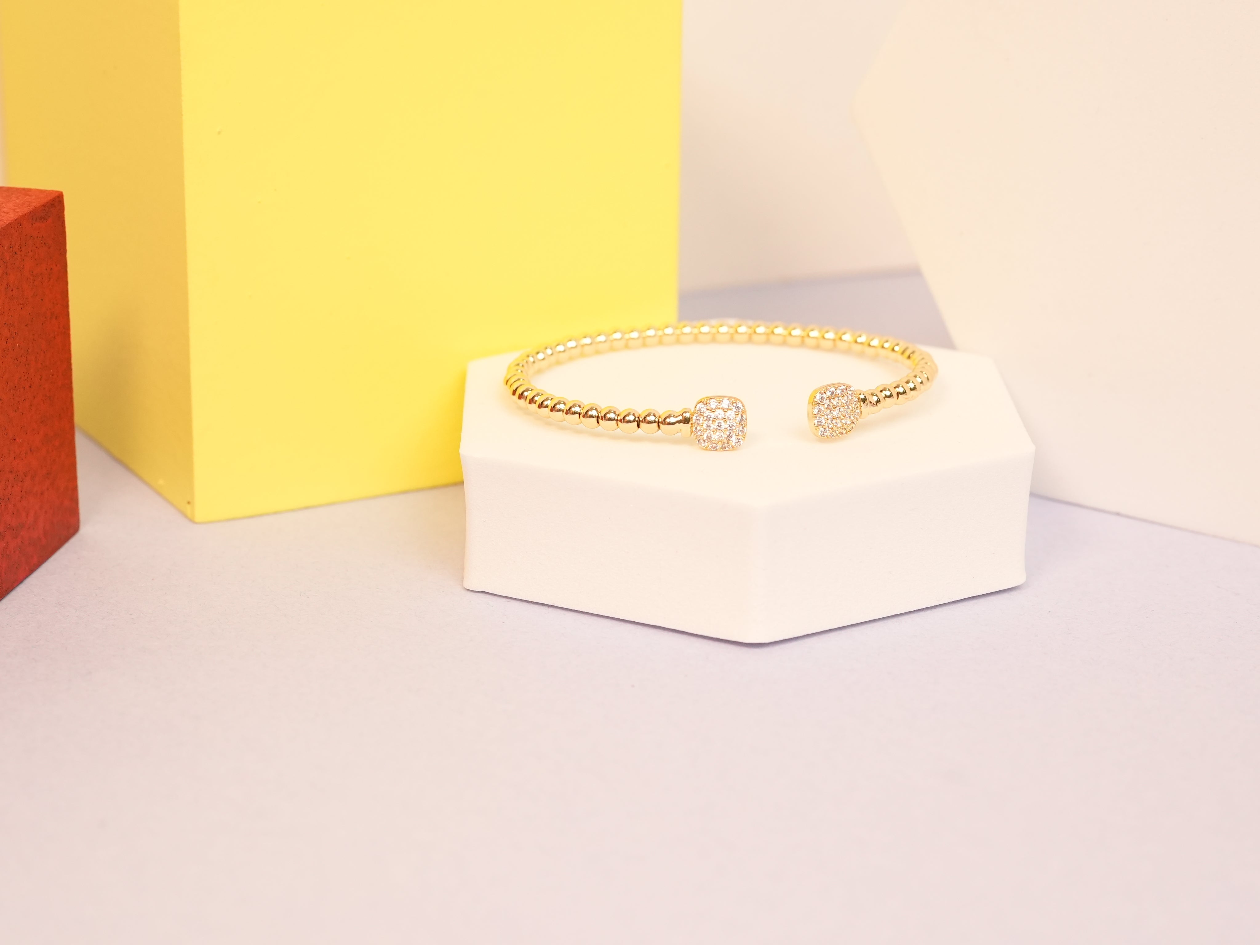 Beaded square stone gold