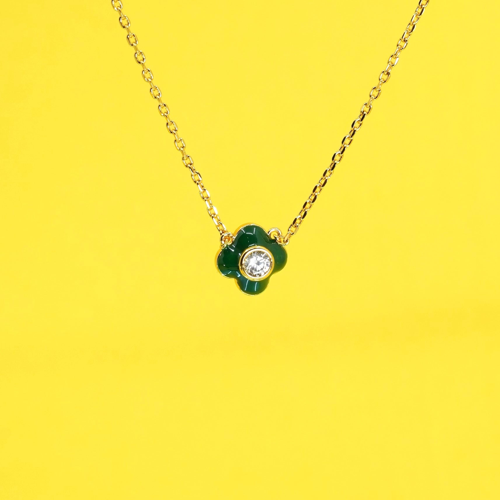 Emerald floral motif necklace