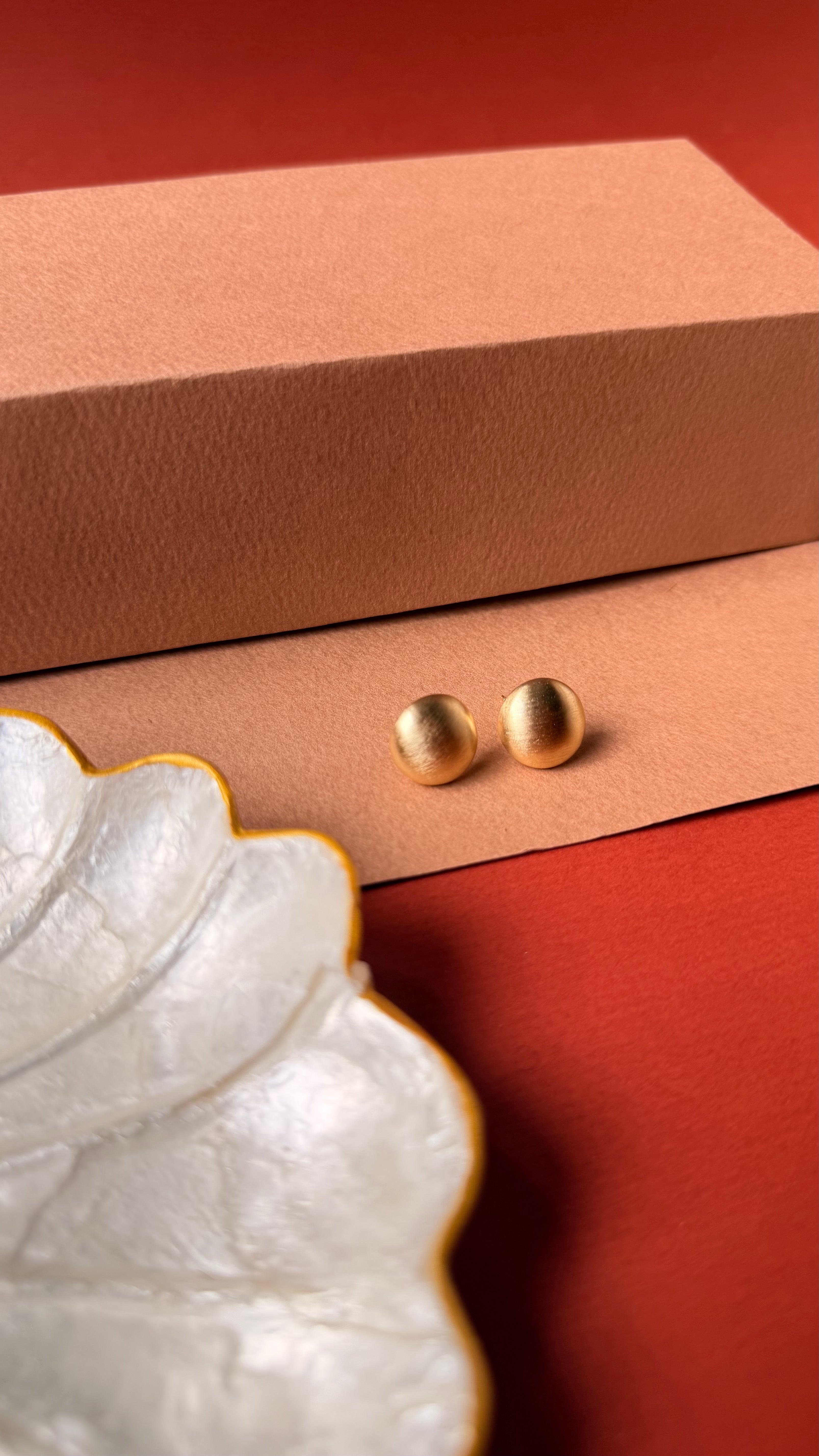 Golden Dot