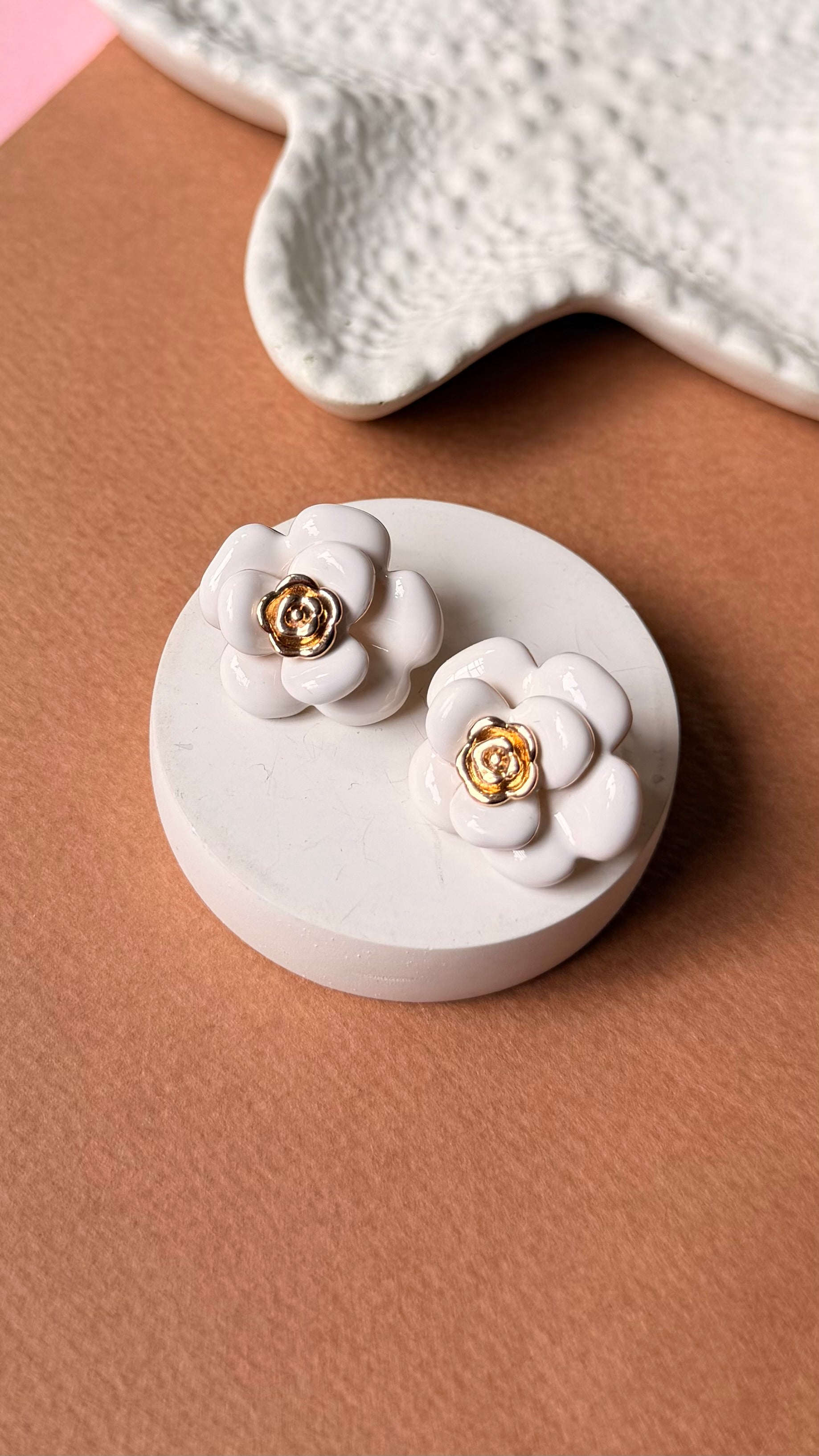 Snow bloom earring