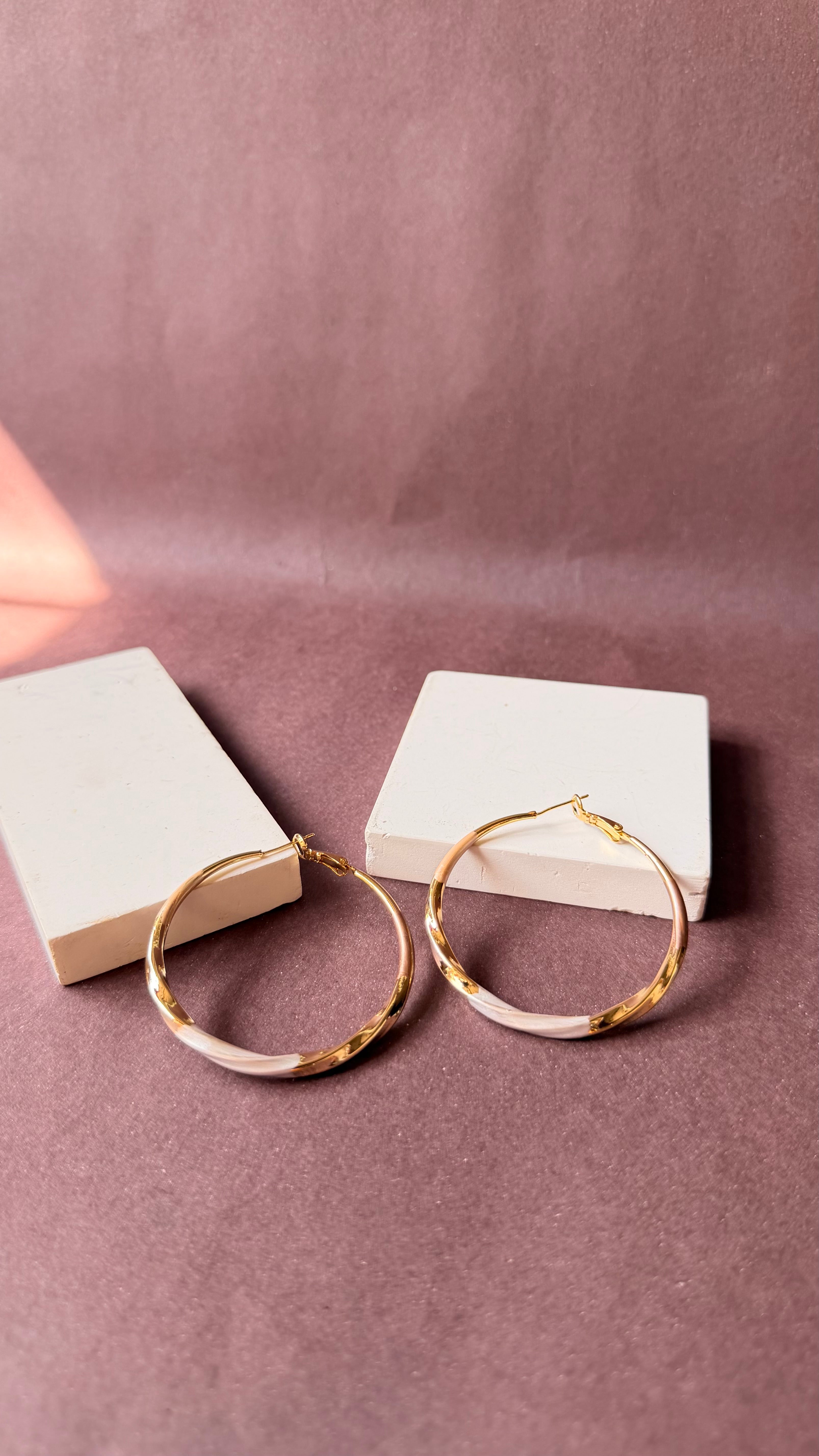 Tri Aura Hoop
