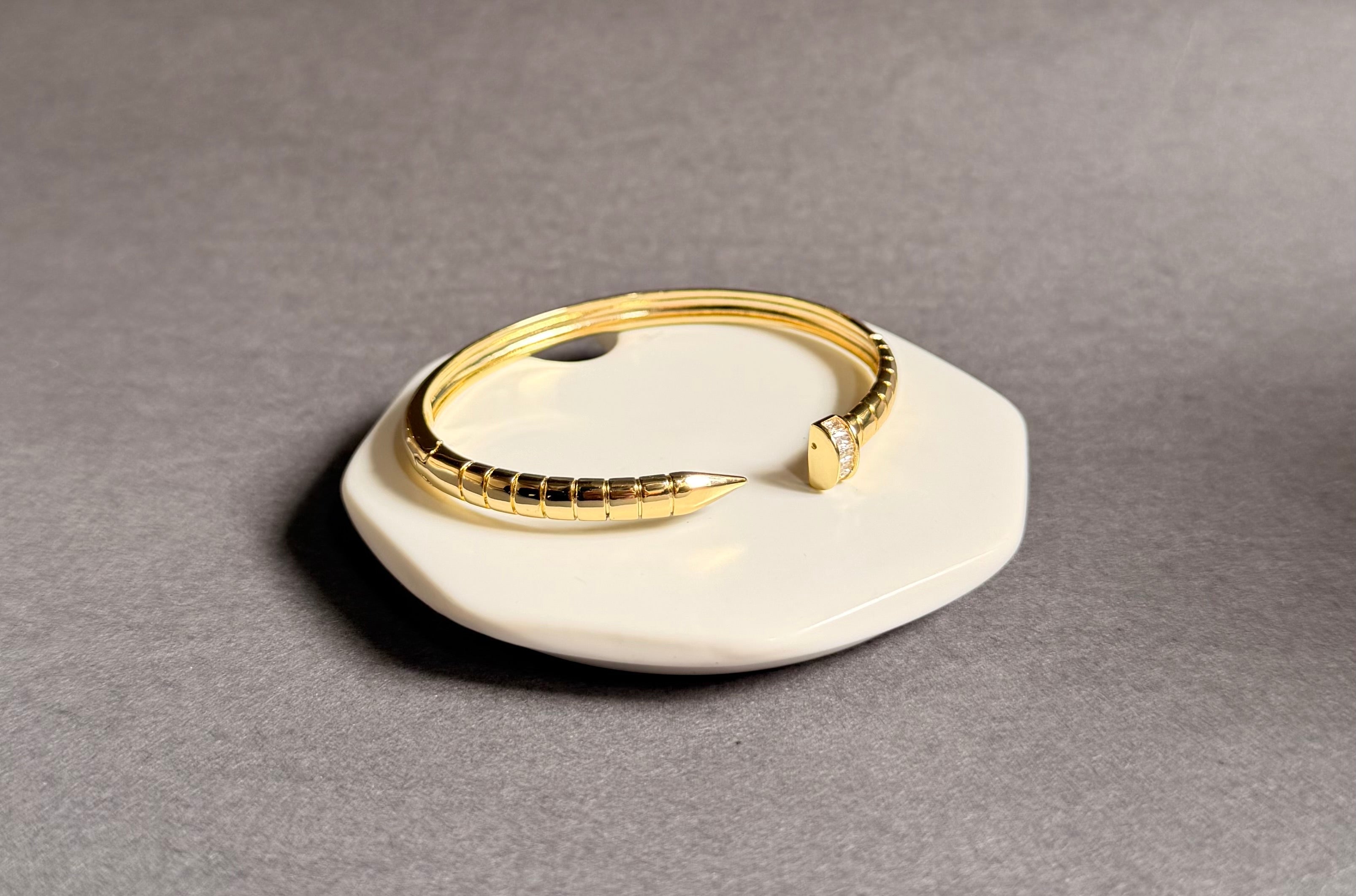 Nail style Gold Cuff