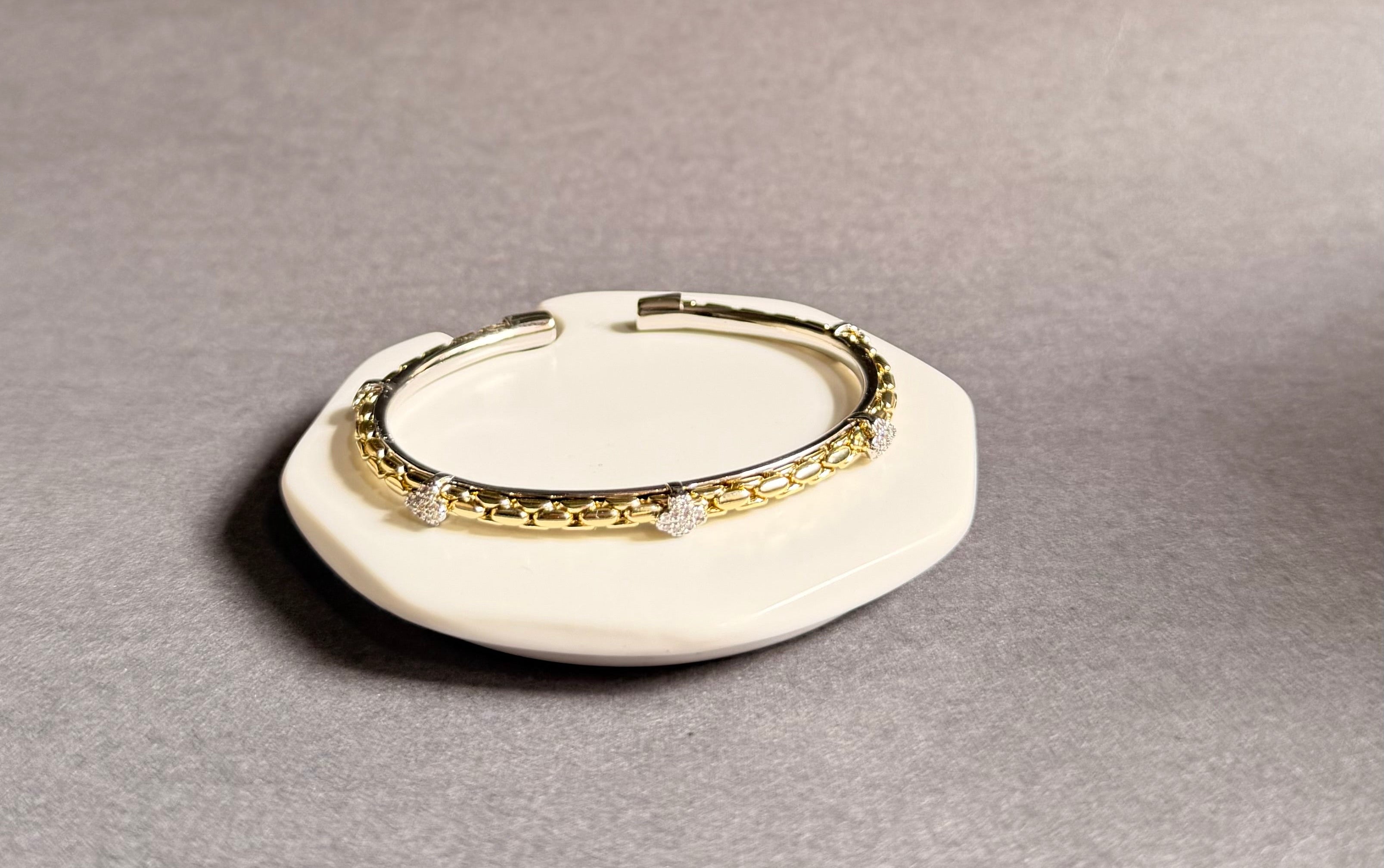 Snake style Gold Cuff