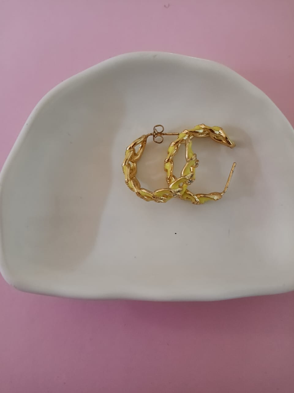 Linked hoops